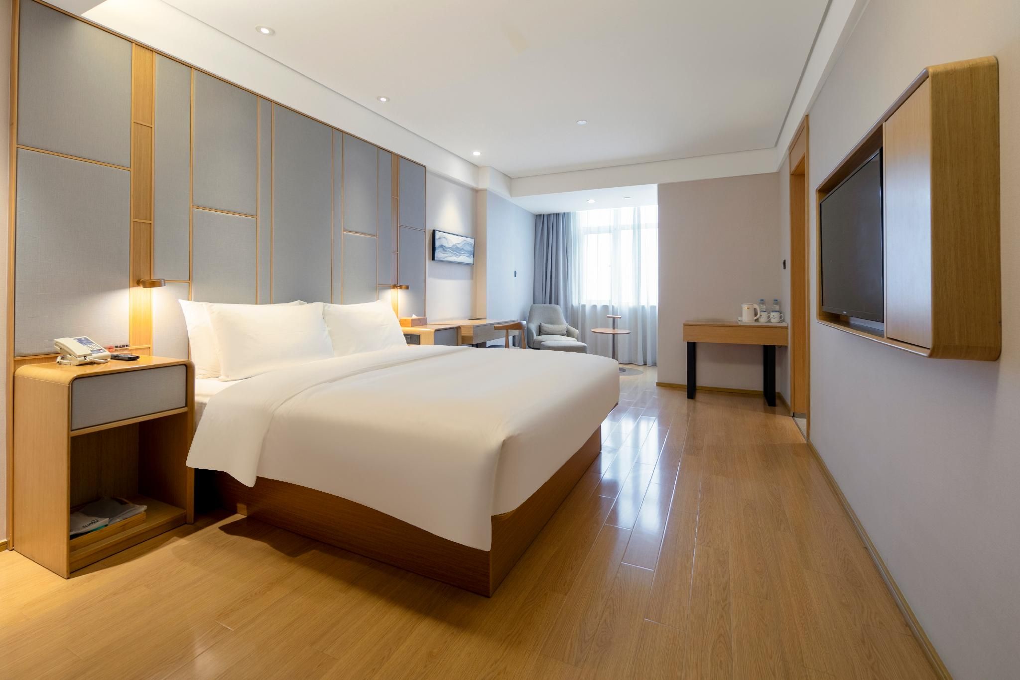 Huazhu - Superior BedRoom