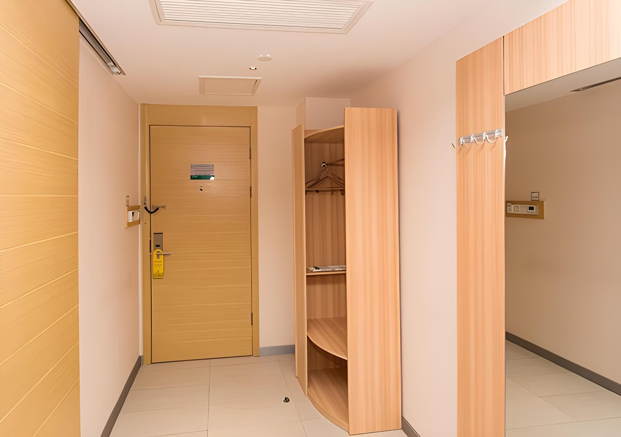 City Comfort Inn Xiangyang Minfa World City Minfa Plaza Stand Queen Room 3