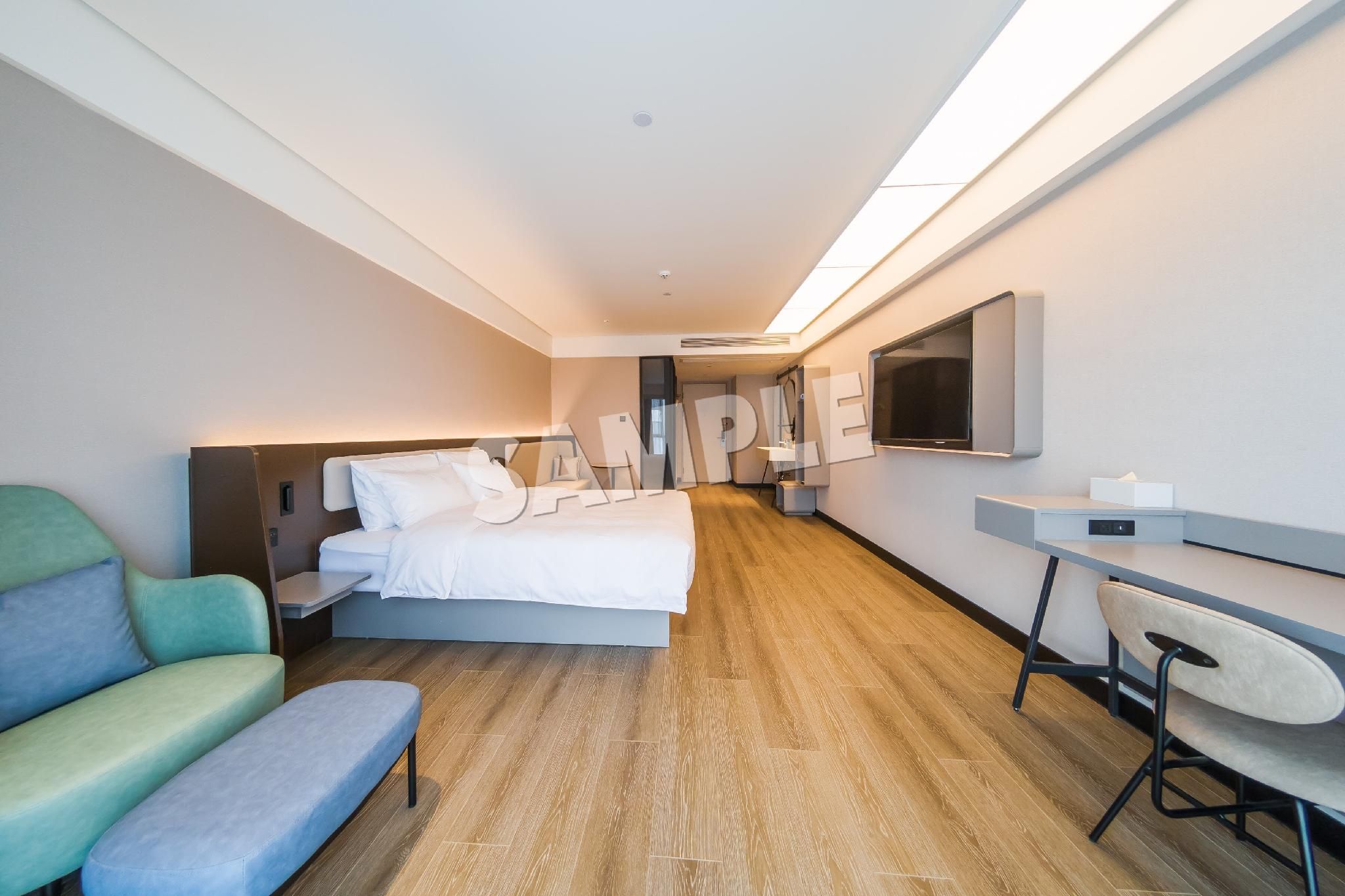 Business Queen Bed Room