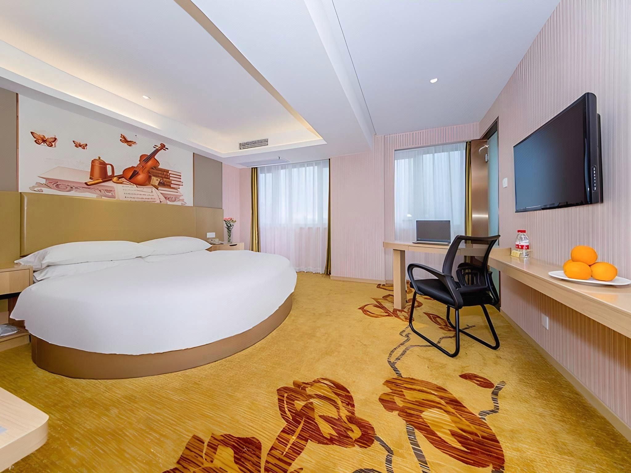 Romantic King Room