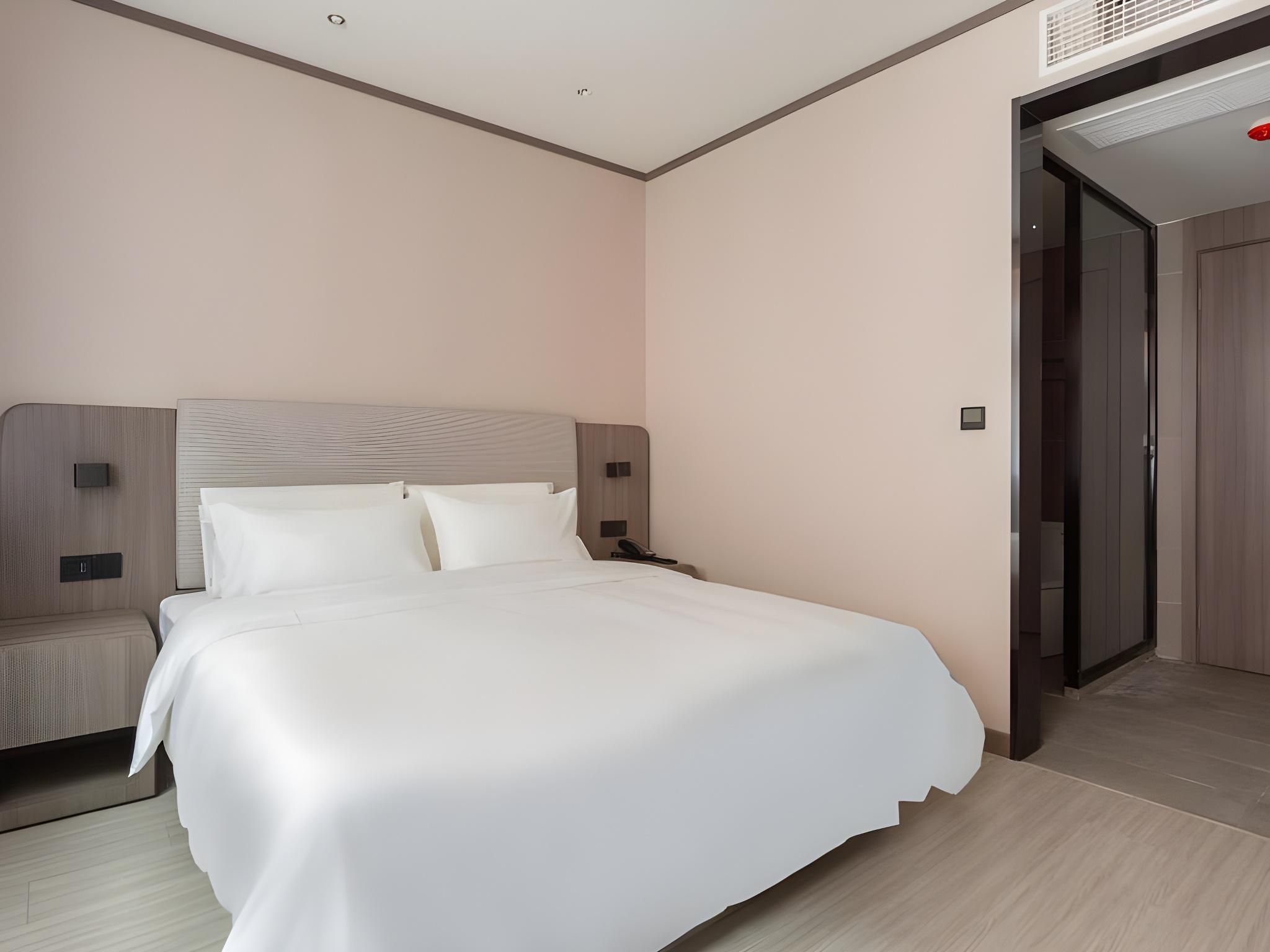 Huazhu - Business Bed Room
