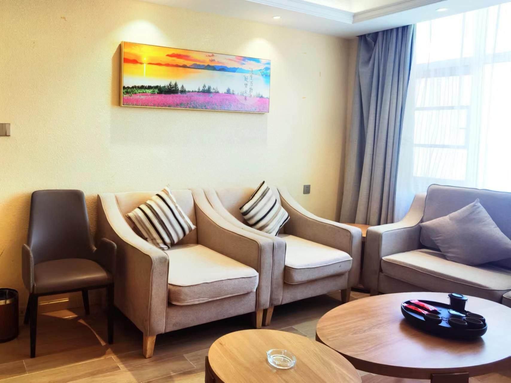 Executive Suite