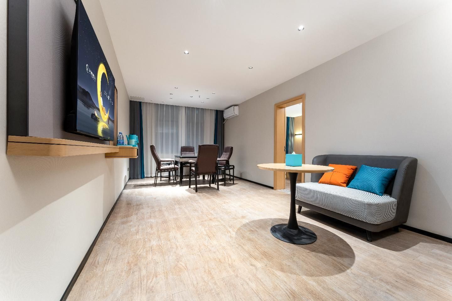 Dossen - Executive Suite