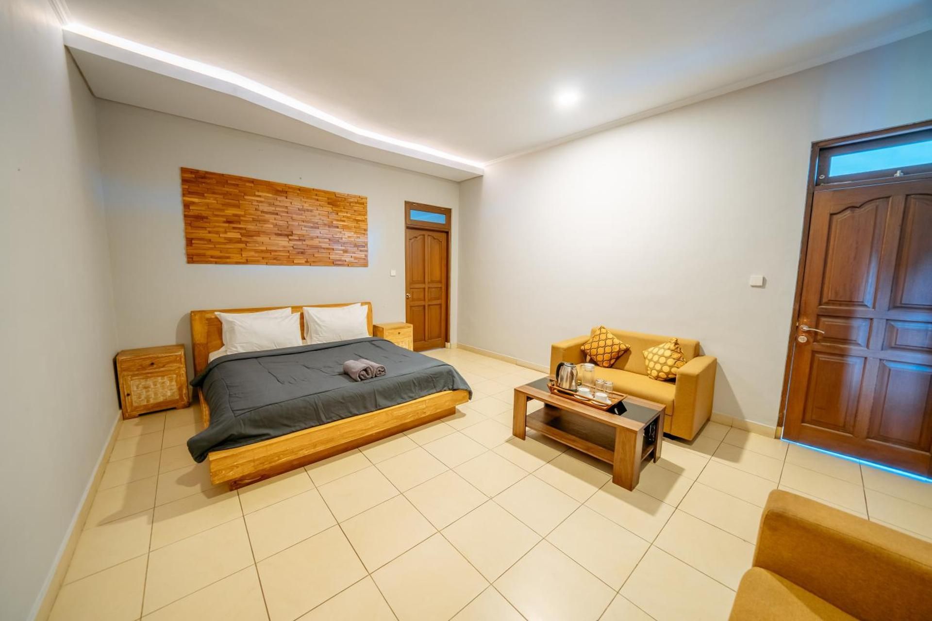 Deluxe Family Room
