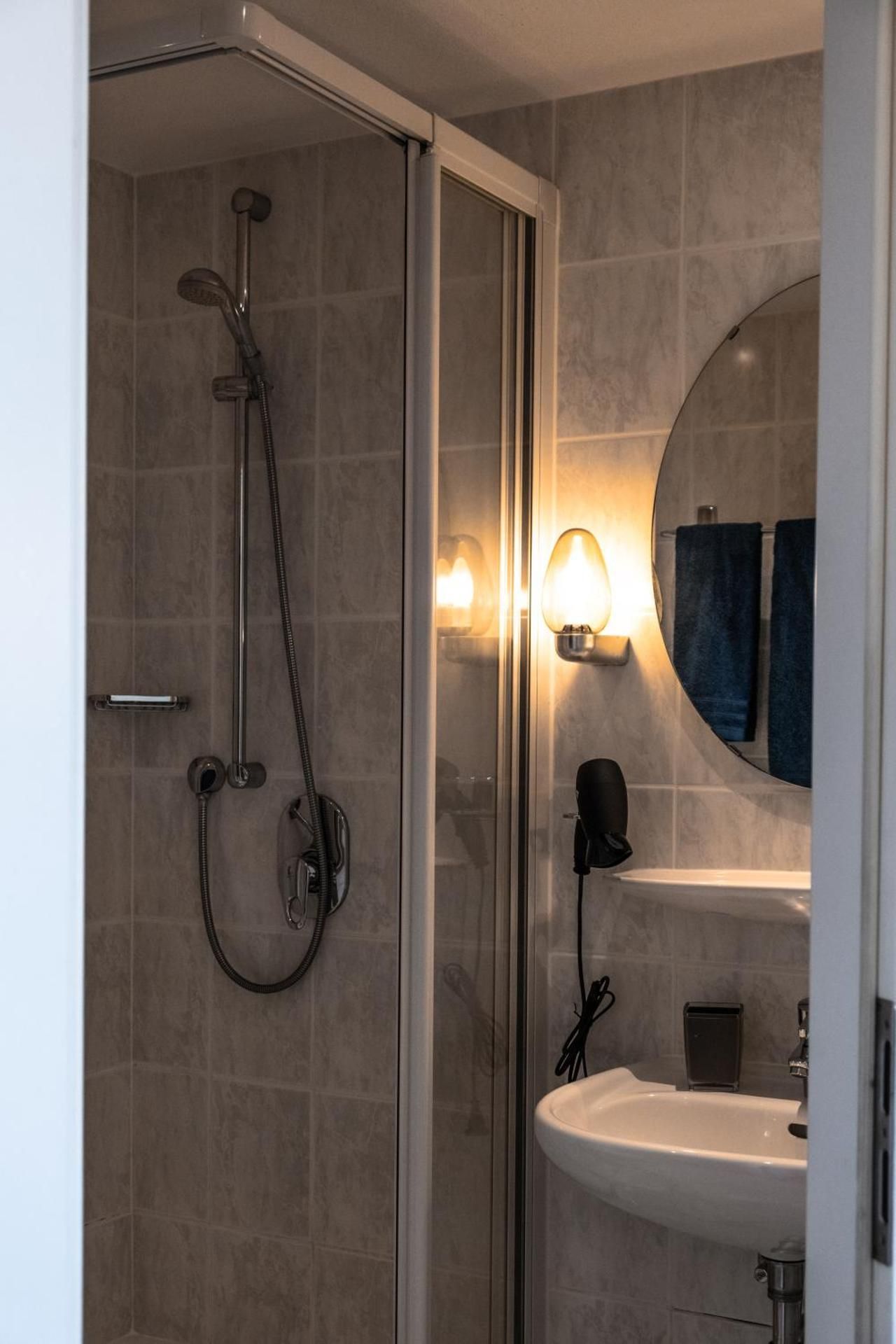 Large Single Room