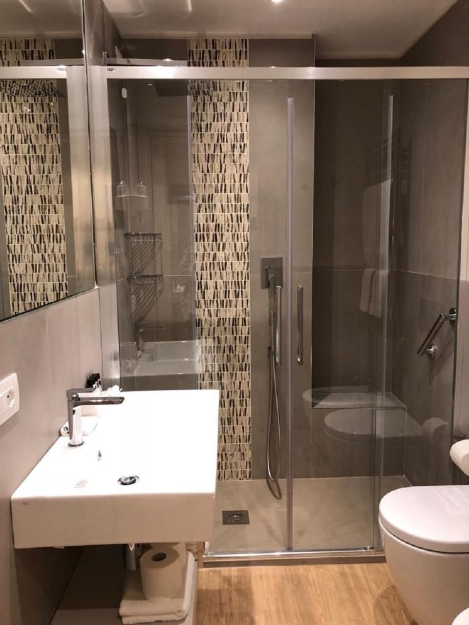 Deluxe Double or Twin Room with Balcony