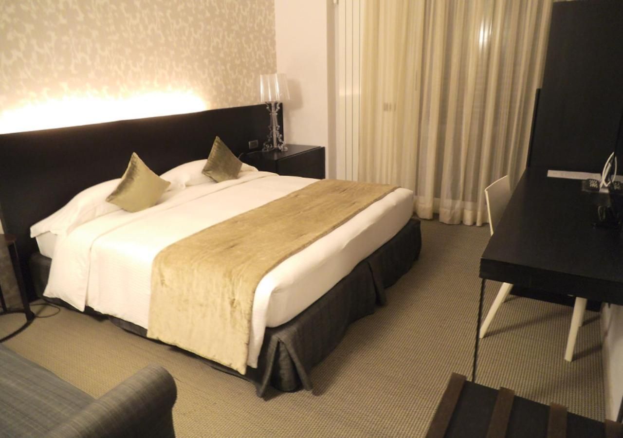 Deluxe Double or Twin Room with Balcony