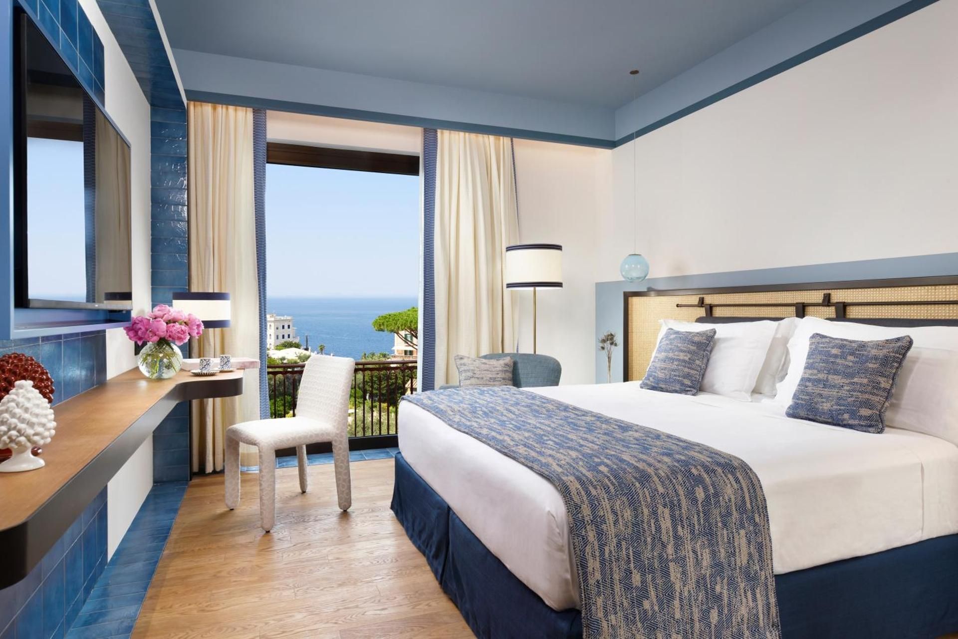 Superior King Room with Sea View