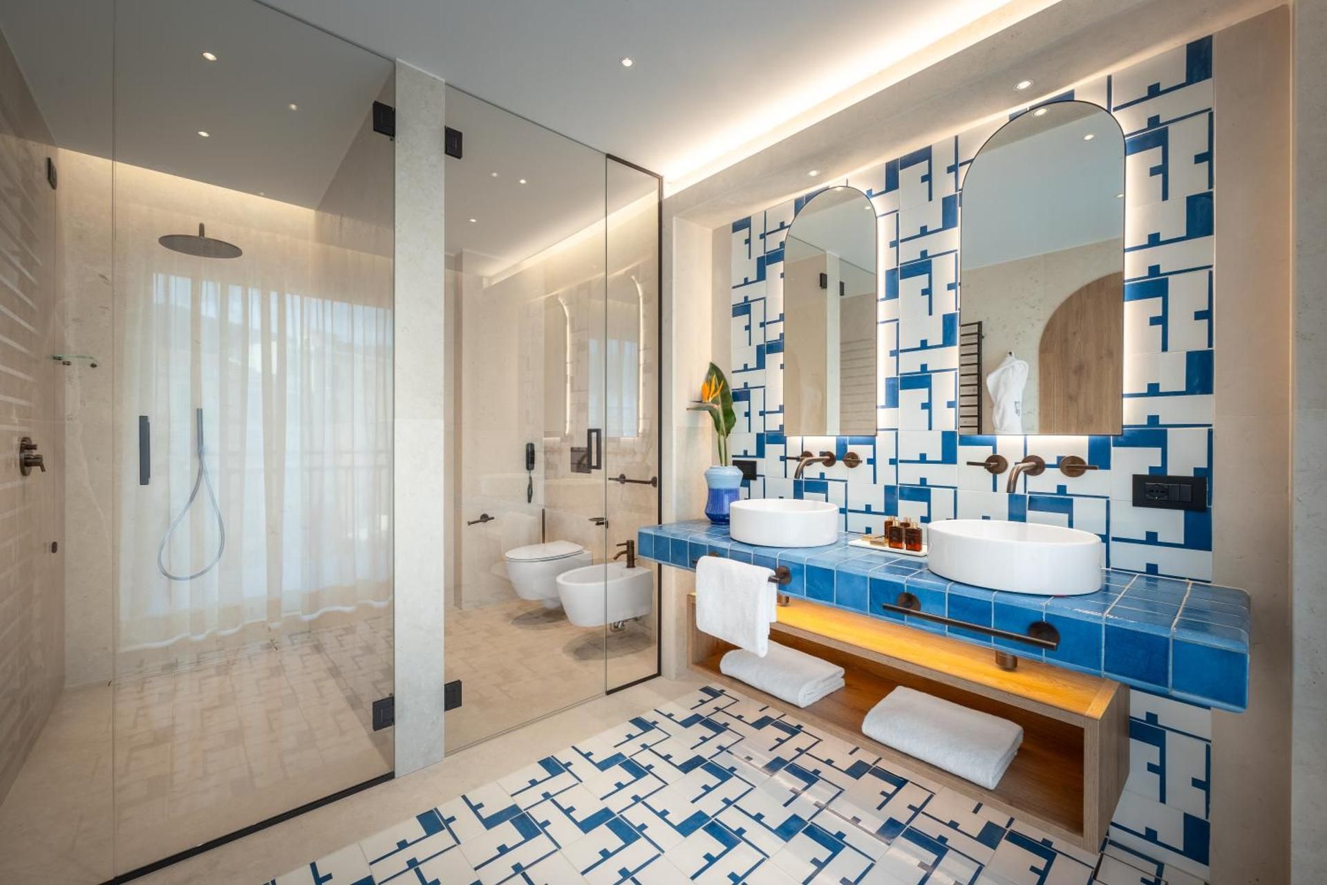 Suite with Garden View