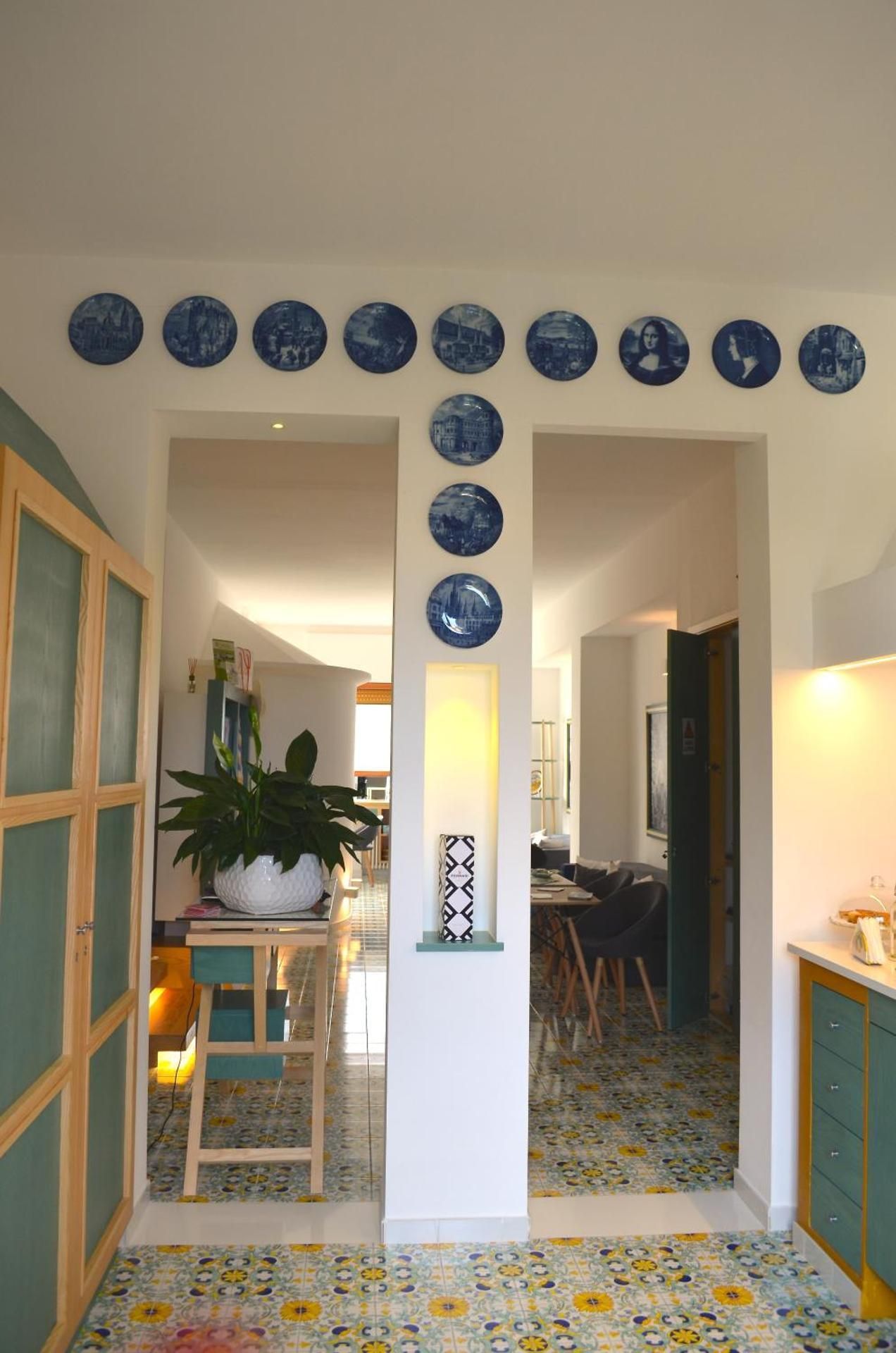 shared lounge/tv area