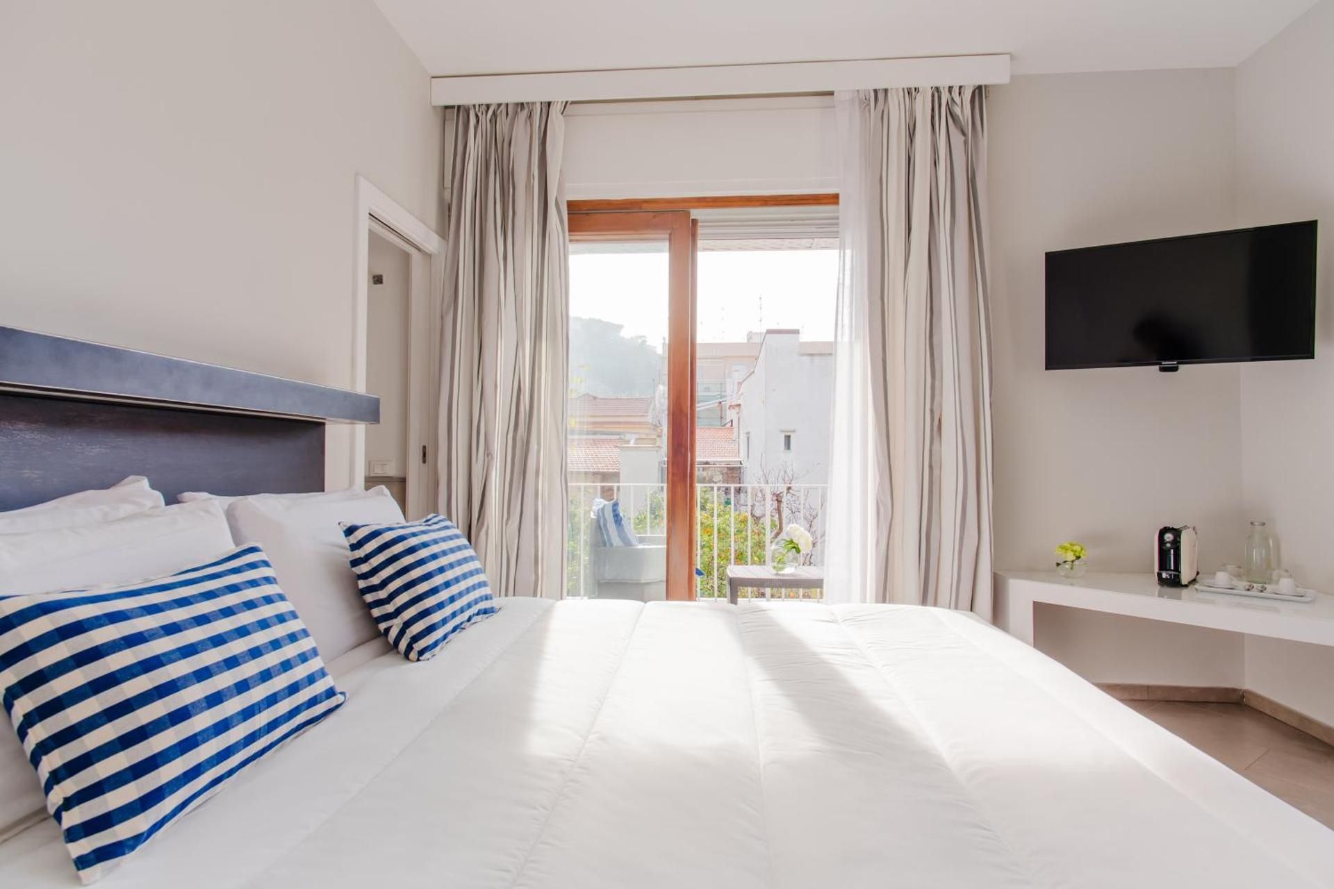 Deluxe Double Room with Balcony