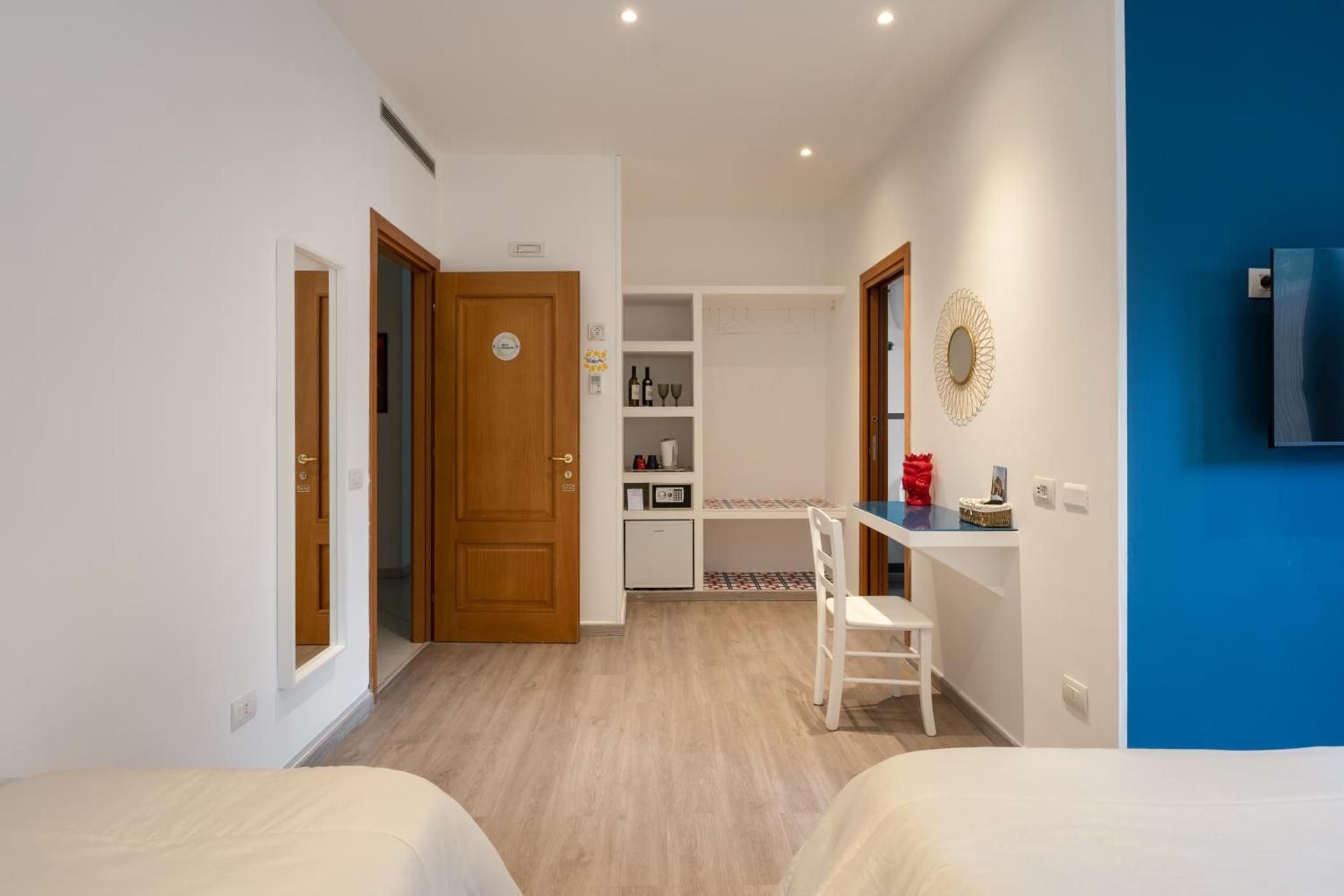 Deluxe Double Room (2 Adults + 1 Child)