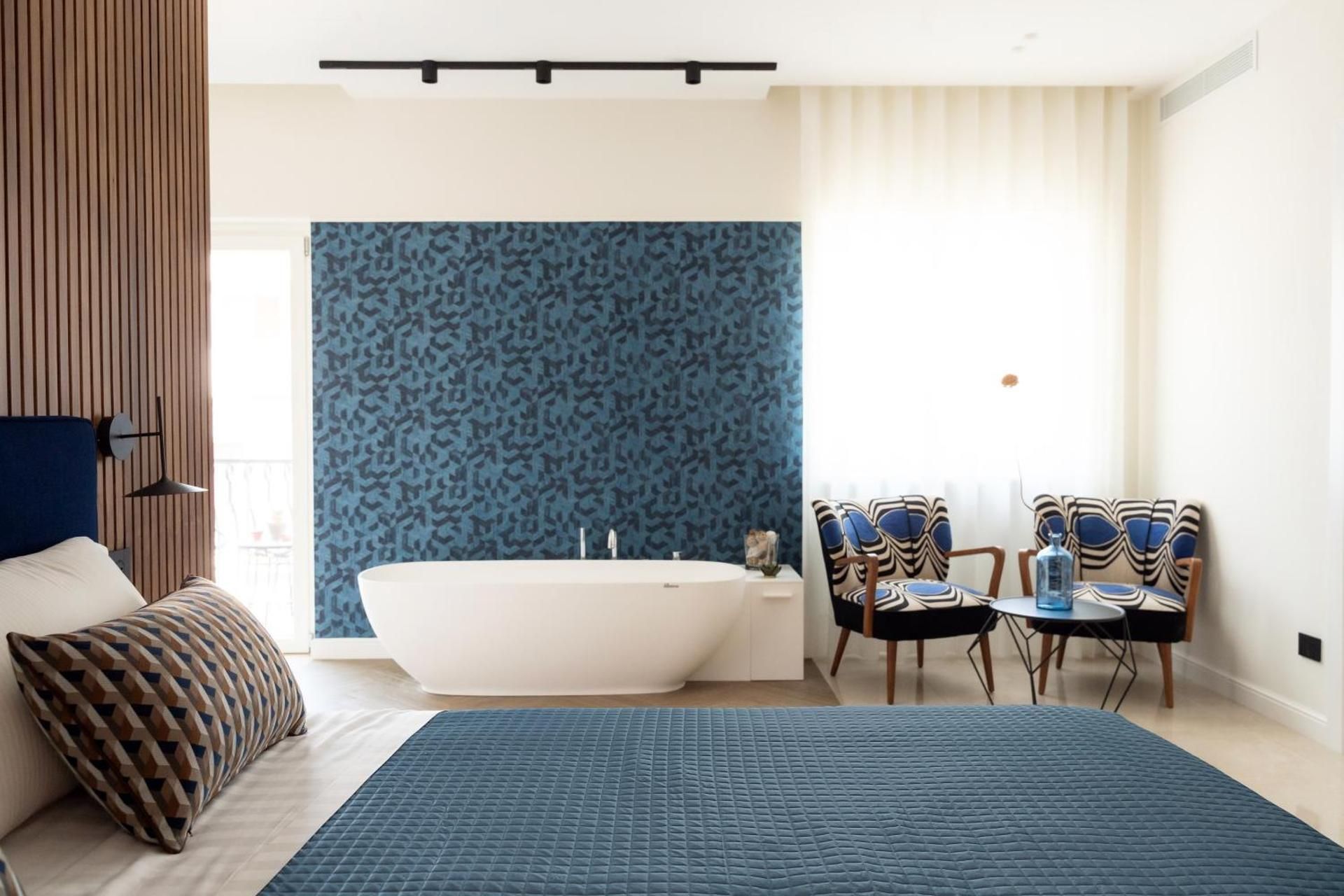 King Room with Spa Bath