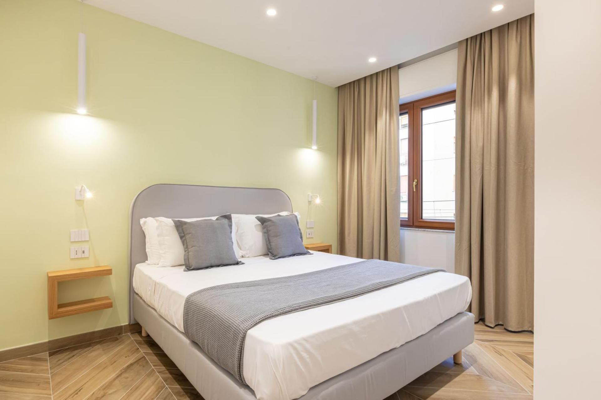 Deluxe King Room