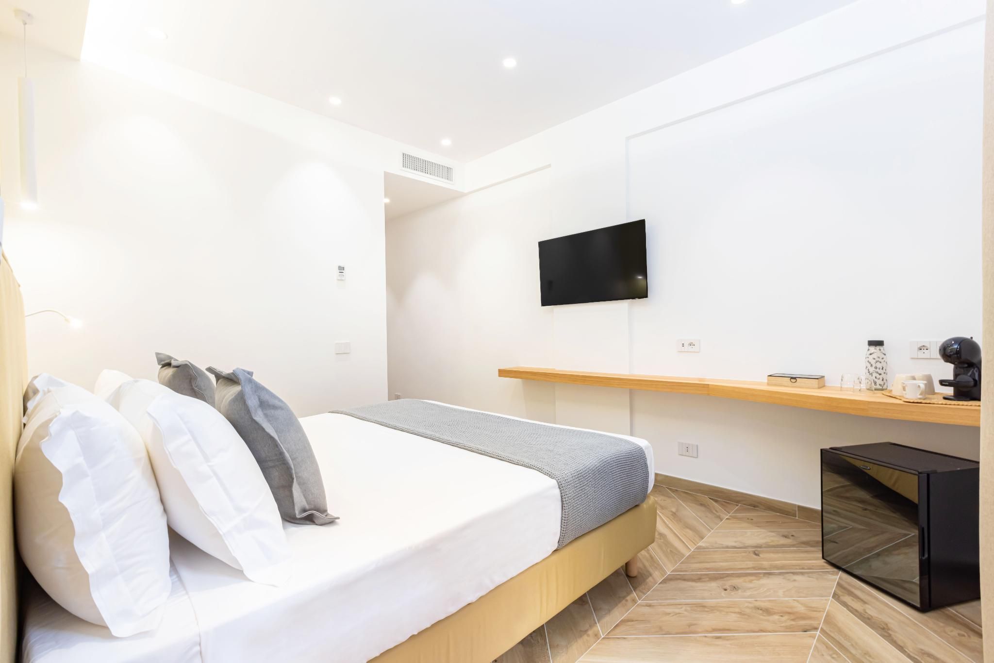 Deluxe King Room with Terrace