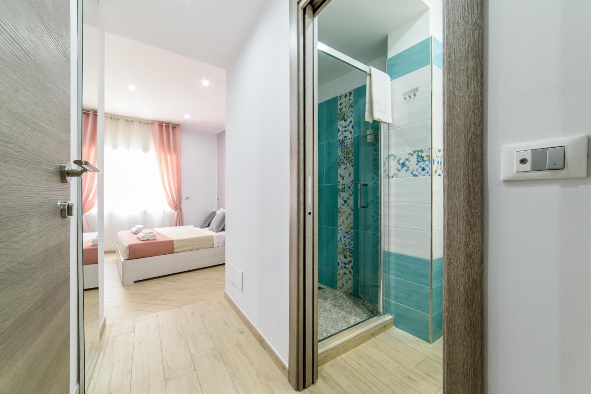 SYMPHONY HOUSE Triple Room 3