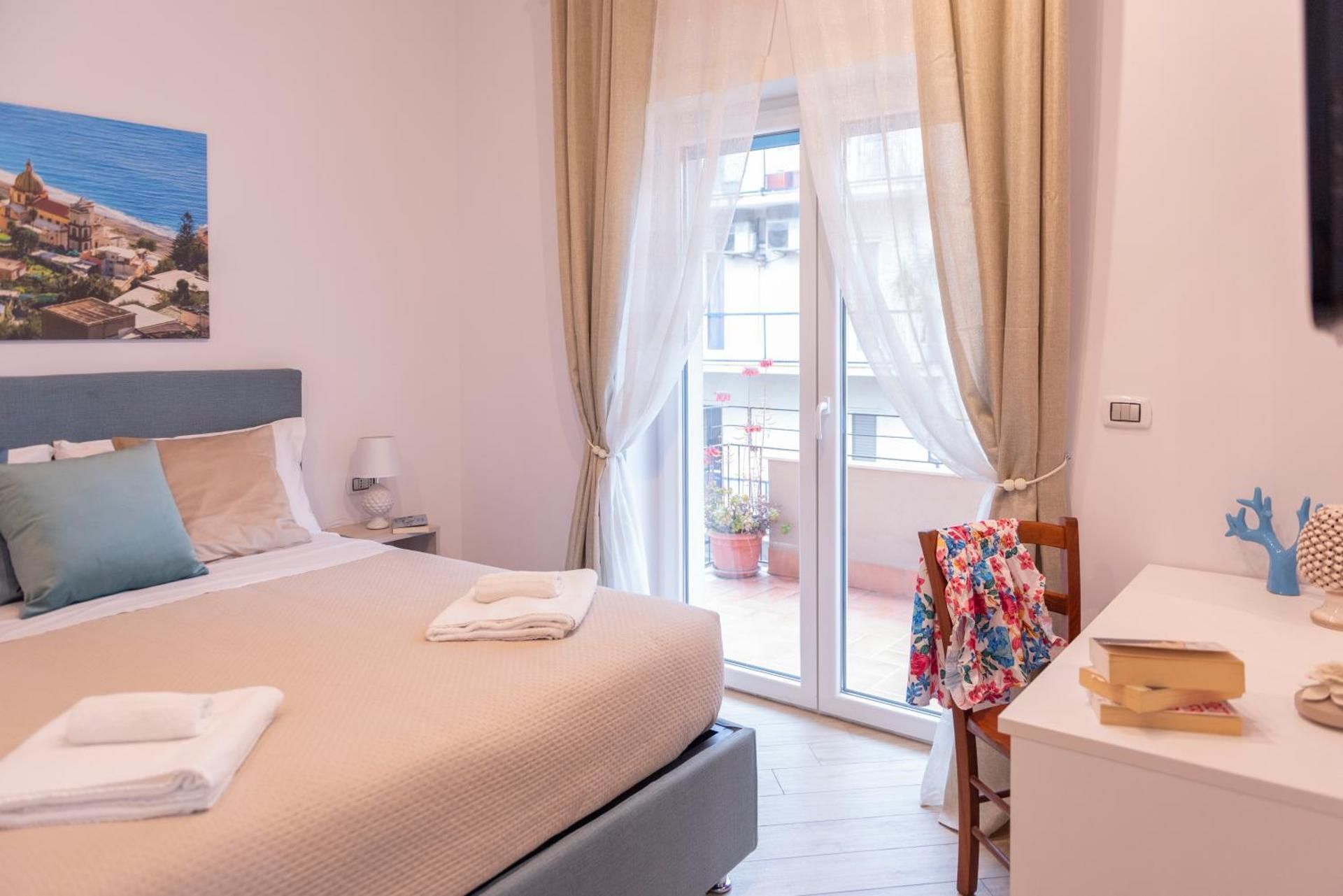 SYMPHONY HOUSE Apartment with Balcony