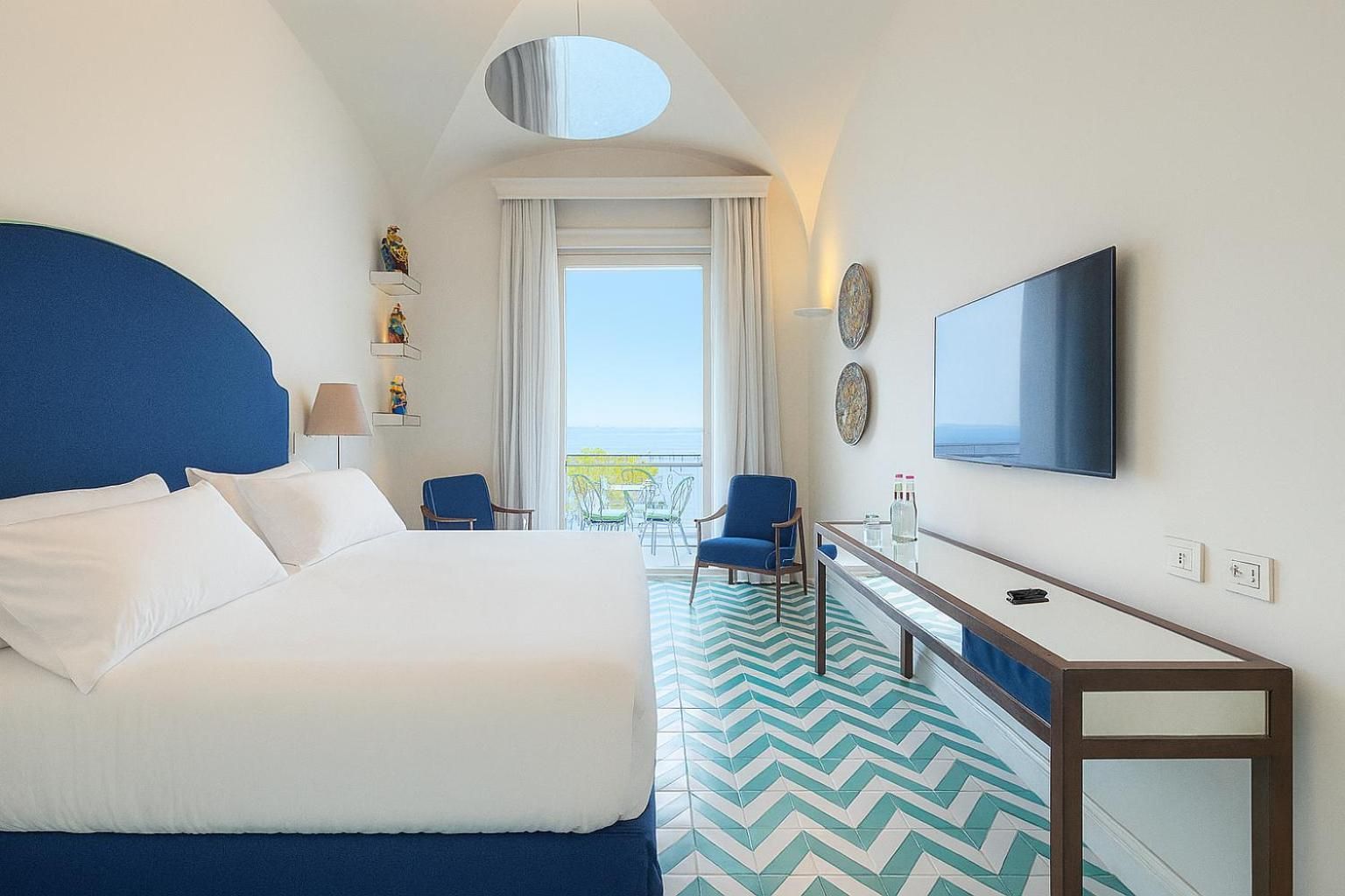 Deluxe Double or Twin Room with Sea View