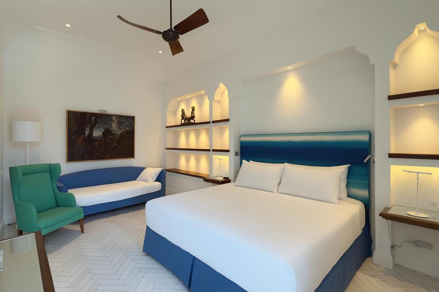 Classic Triple Room with City View