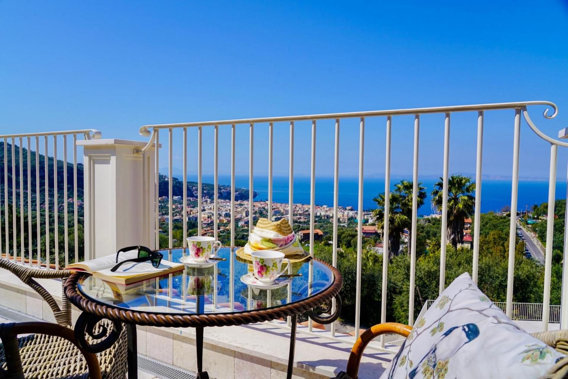 Suite with Hot Tub