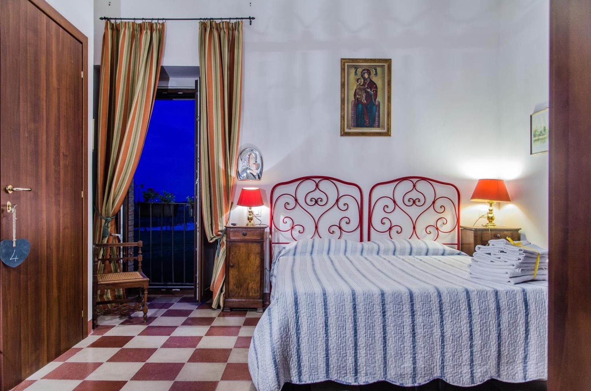 Double or Twin Room with Private Bathroom