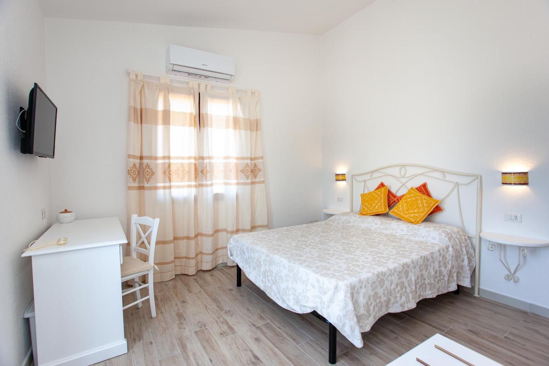 Double Room with Balcony and Sea View