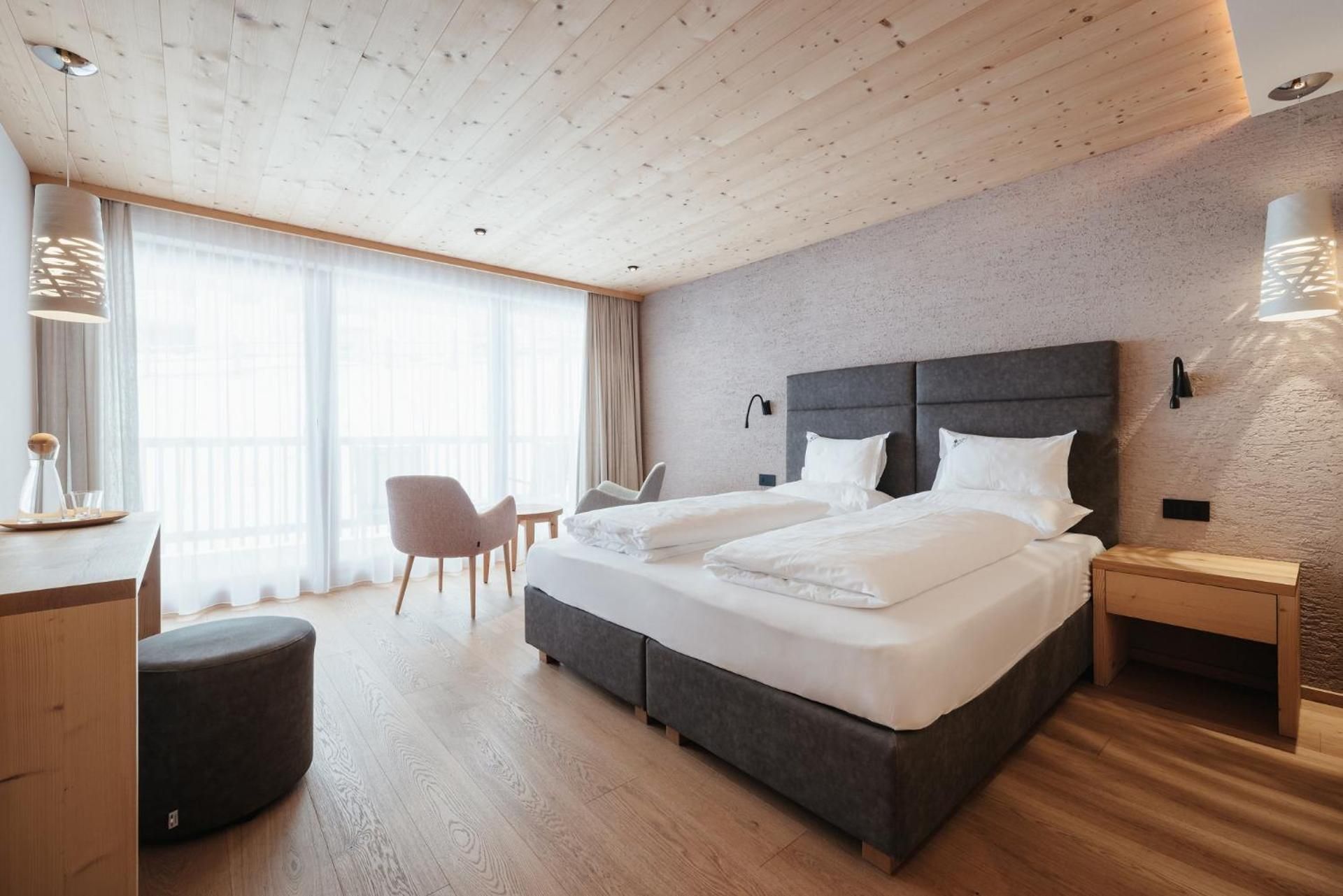Deluxe Double or Twin Room