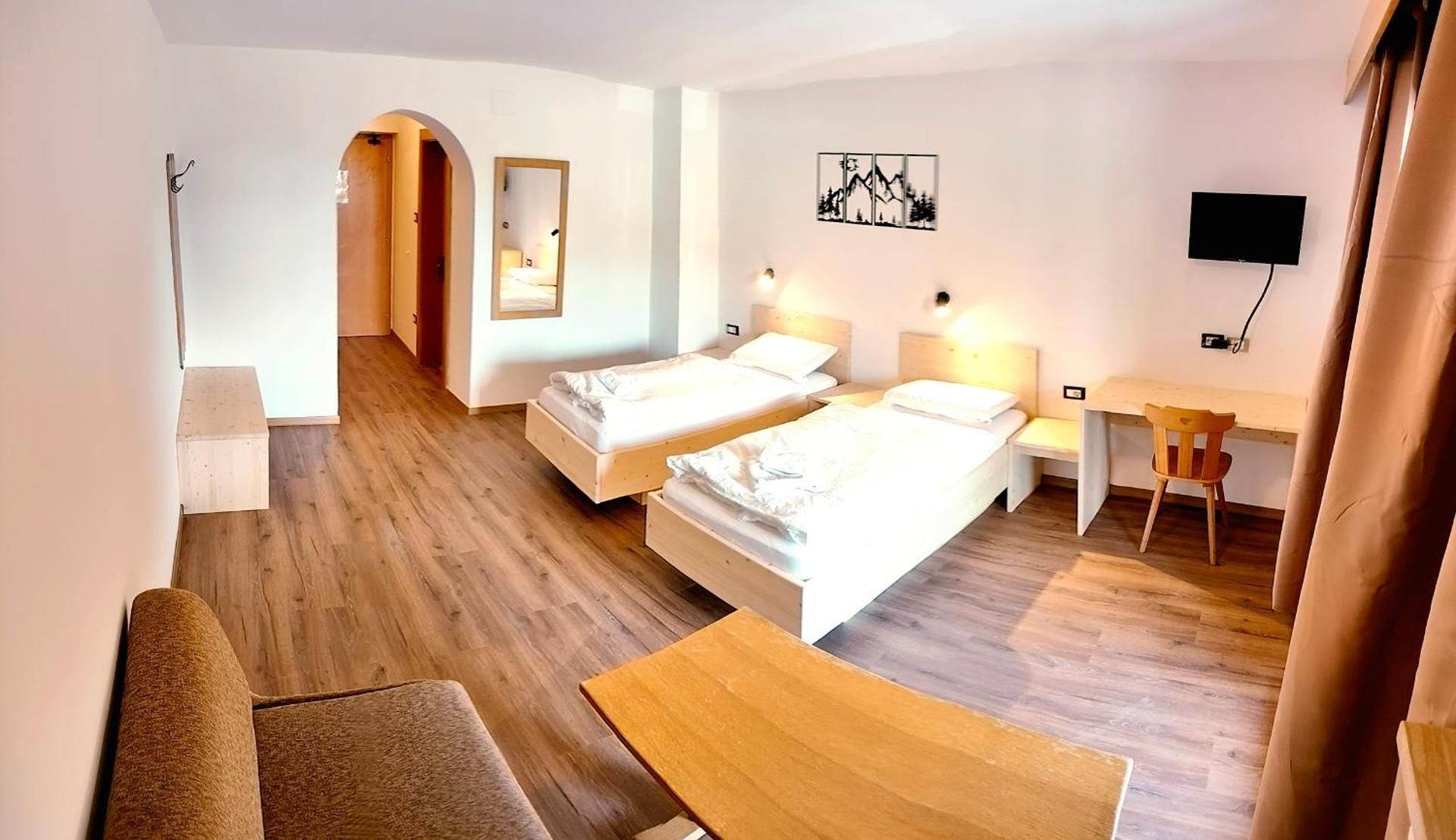 Twin Room with Balcony