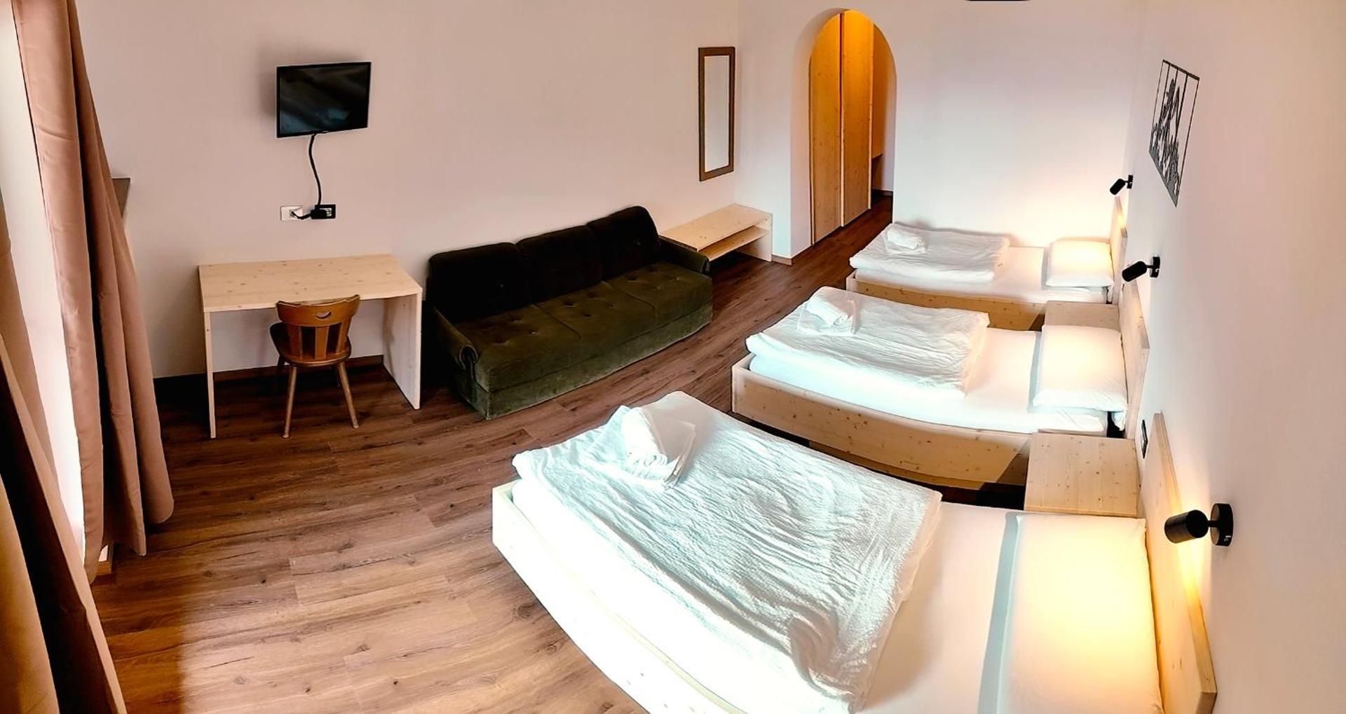 Triple Room with Balcony
