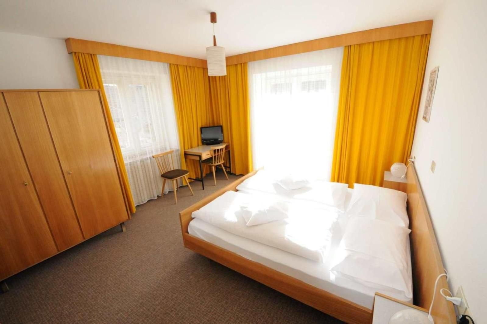 Large Double Room