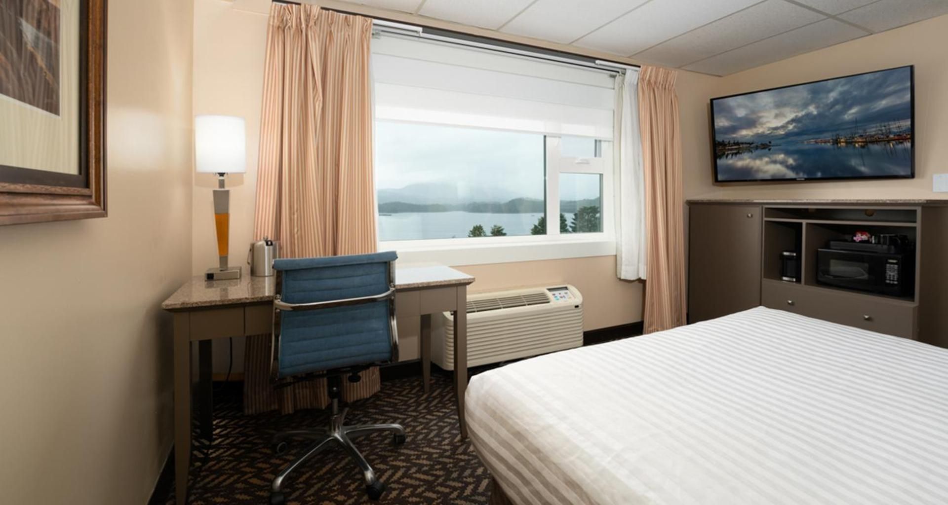 Deluxe Queen Room