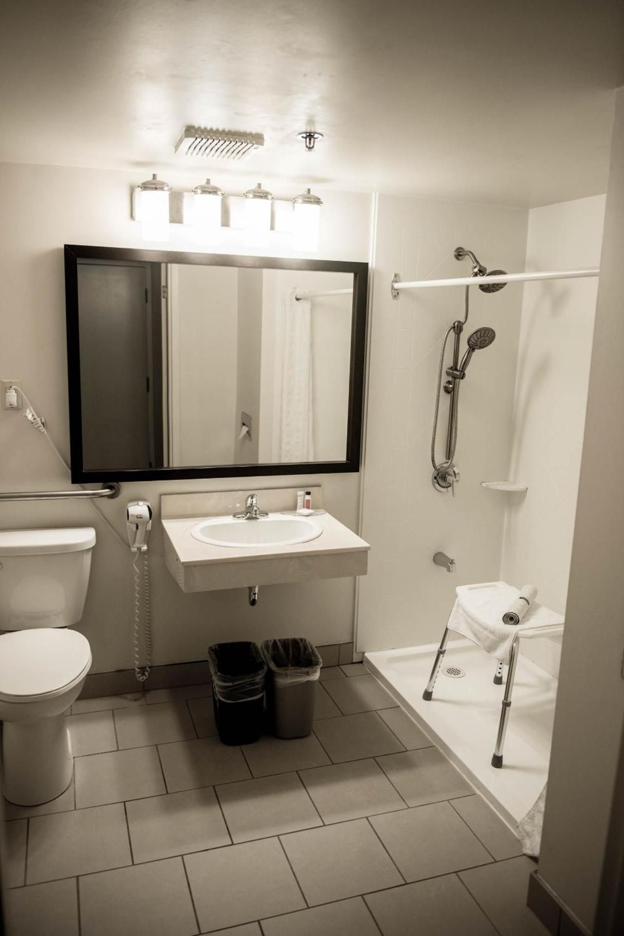 2 Queen Beds, Suite, Ground Floor, Non-Smoking