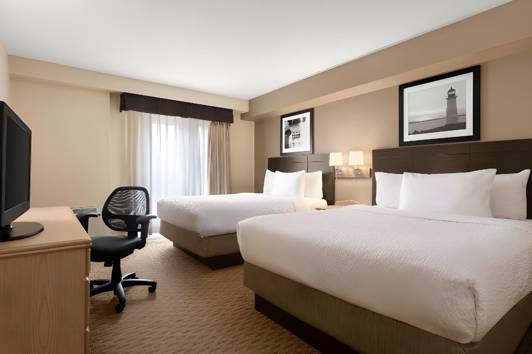 2 King Beds, Two-Bedroom, Deluxe Suite, 2nd or 3rd floor,Non-Smoking