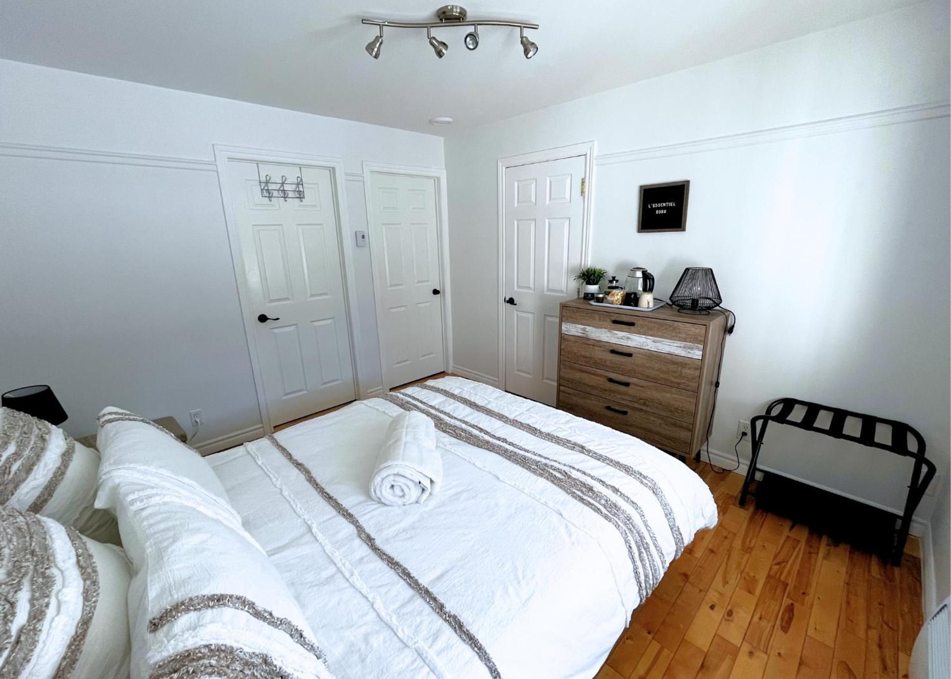 Queen Room with Garden View