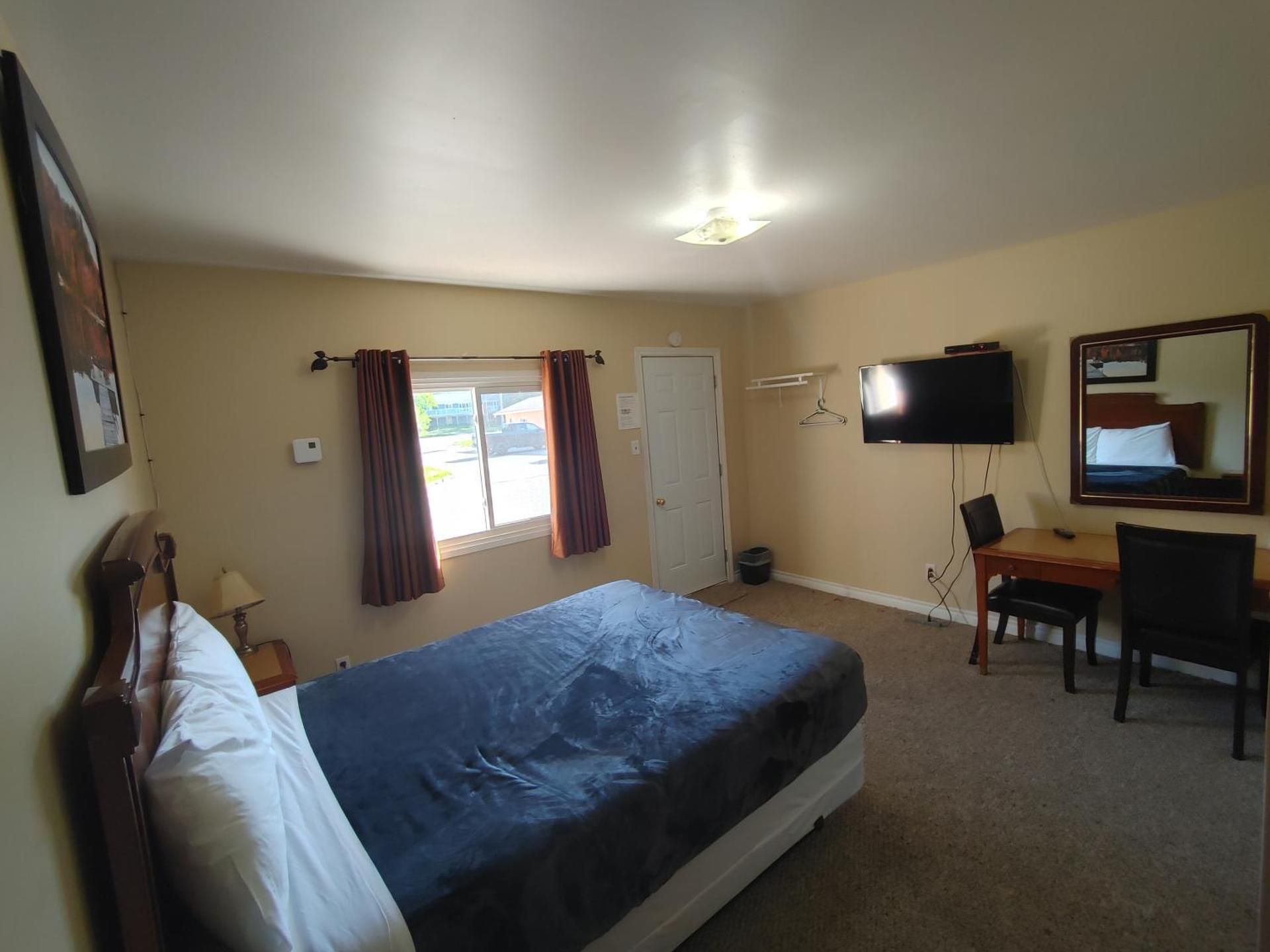 Queen Room