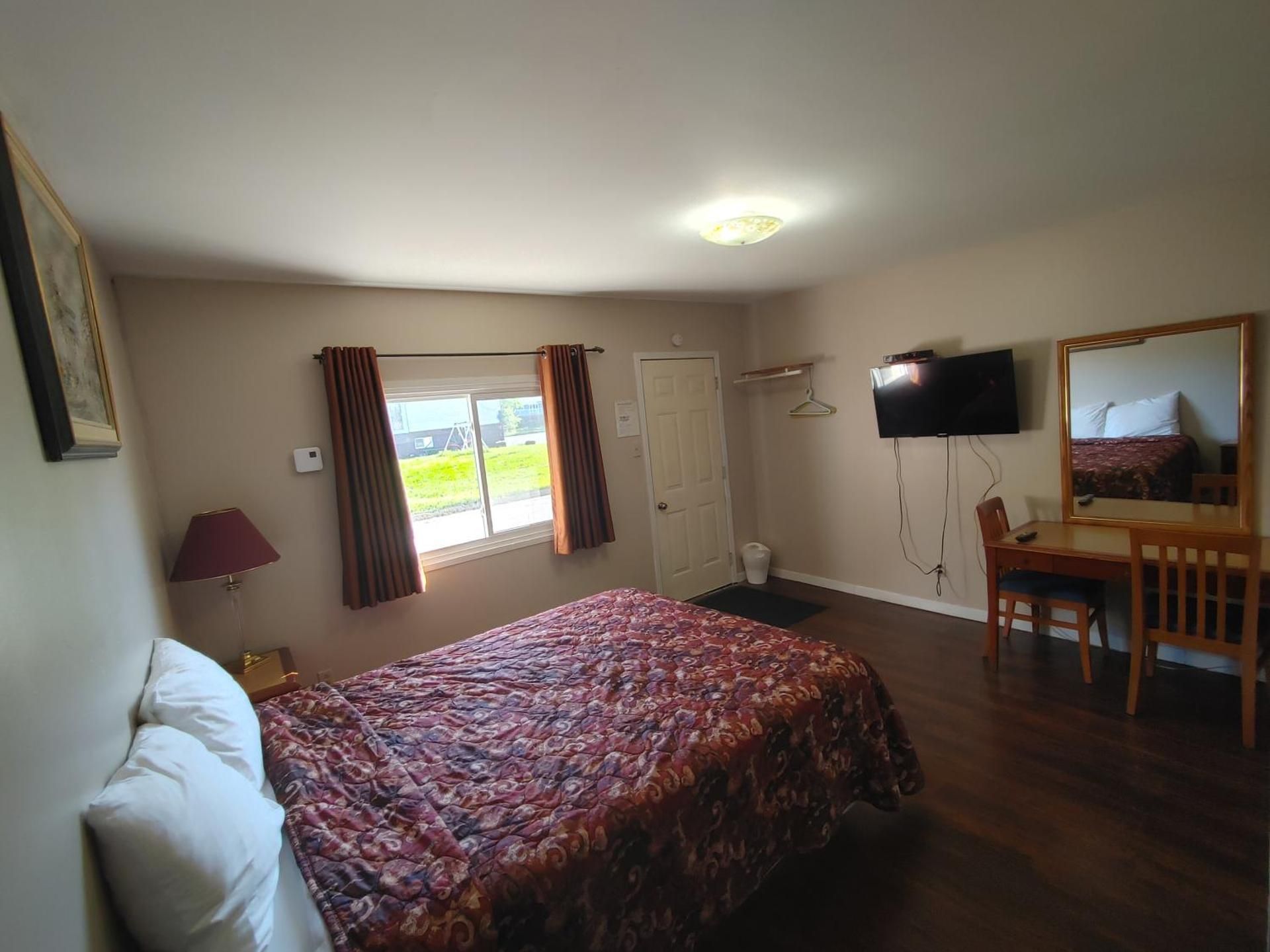 Queen Room