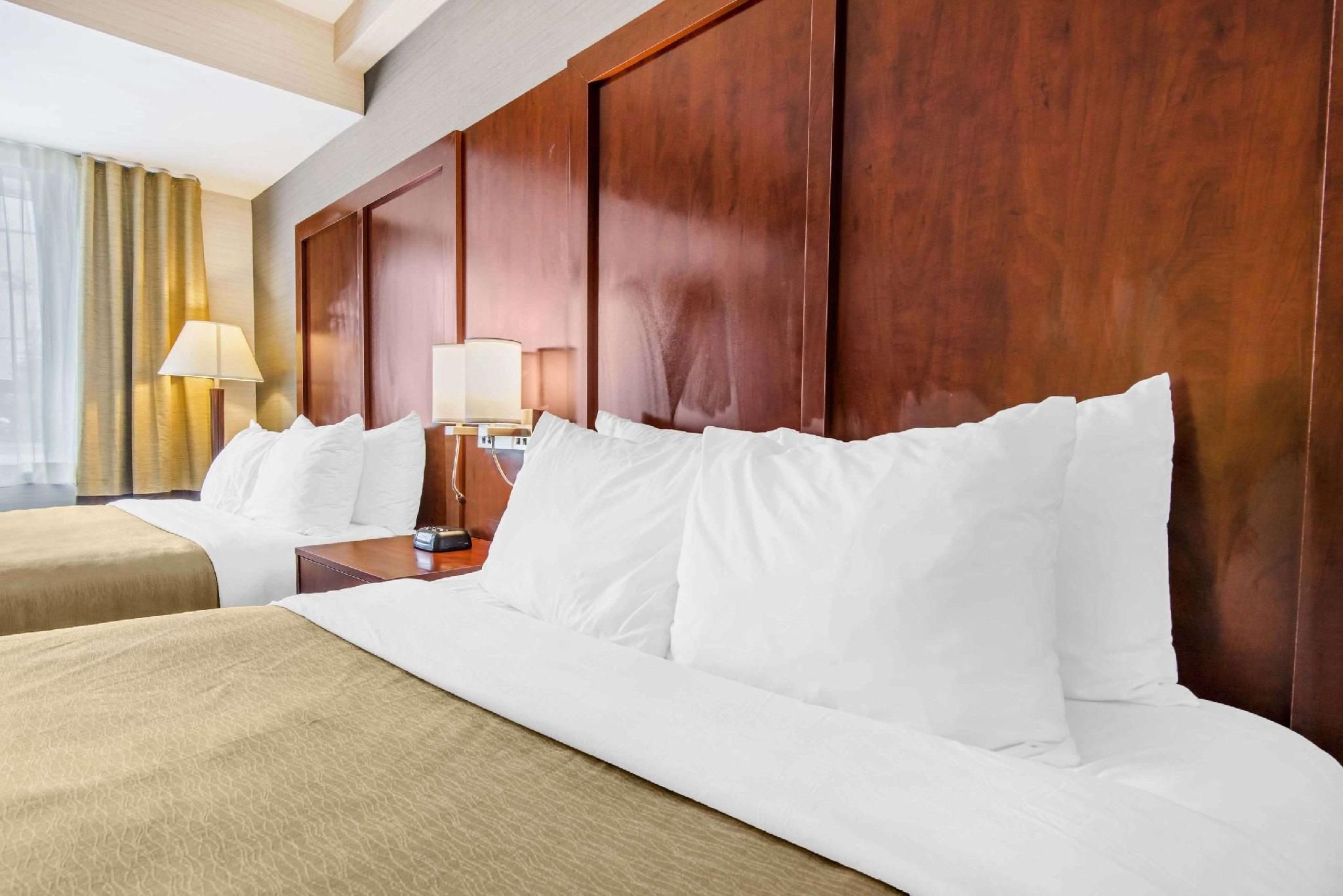 Comfort Inn & Suites 2 King Beds, Suite, Nonsmoking 2