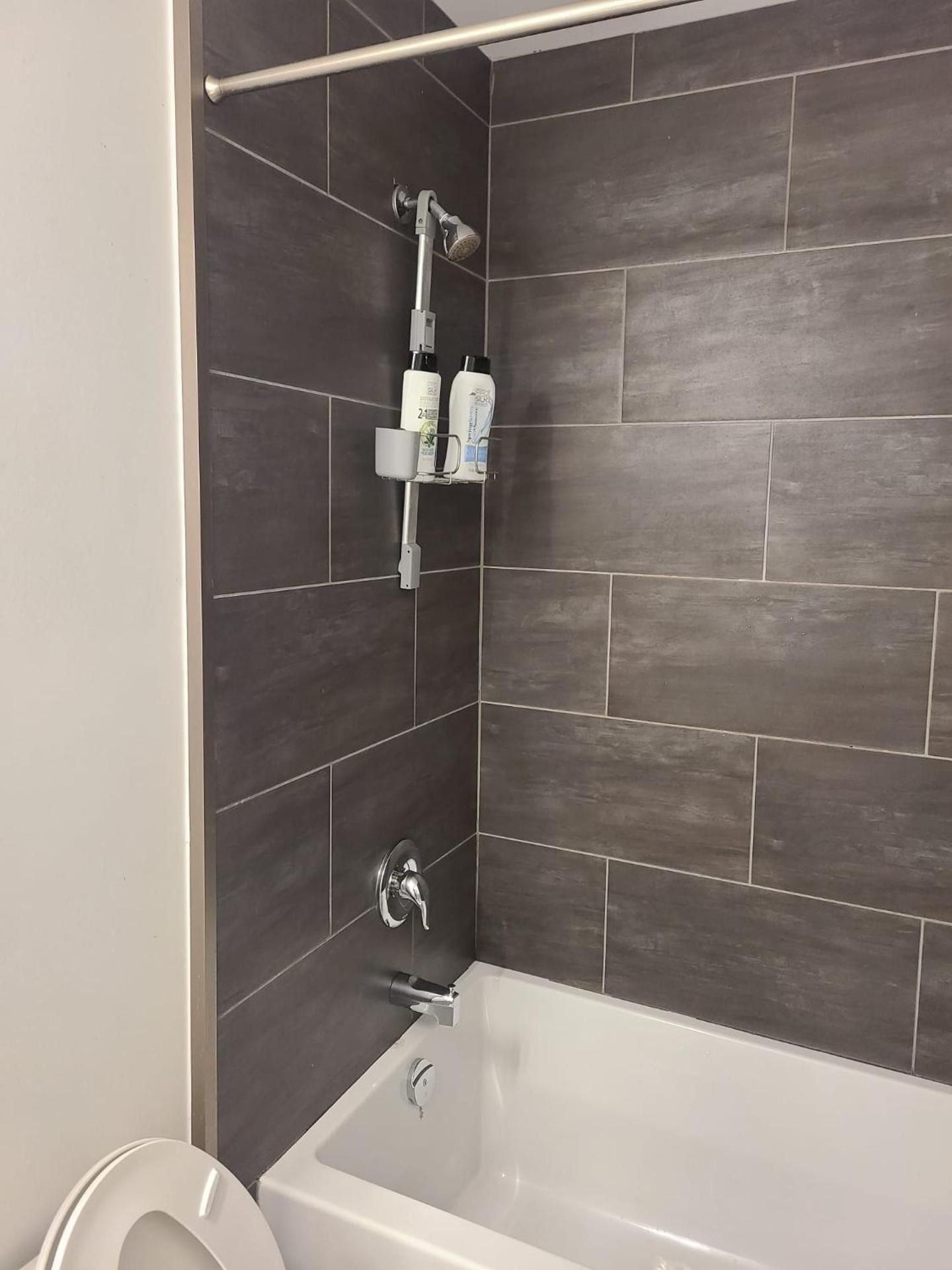 Winnipeg Peace Home Three-Bedroom Apartment 2