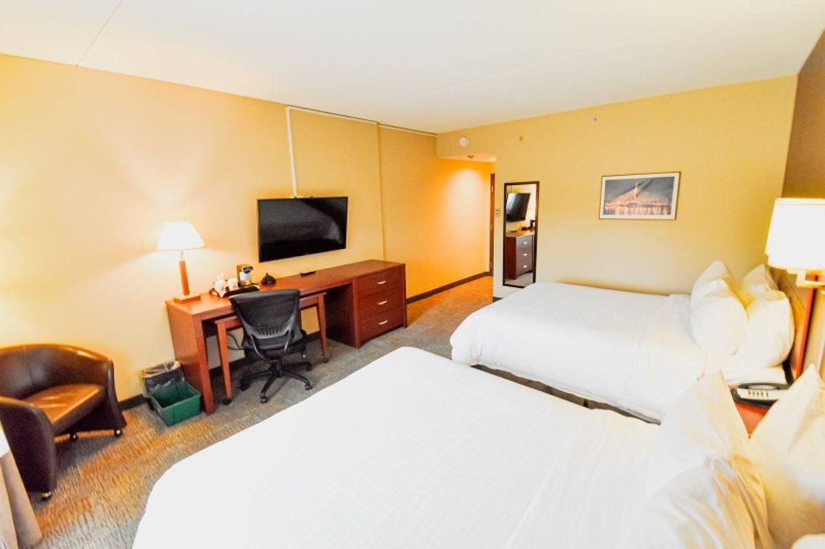Canad Inns Destination Centre Garden City Two Queen Room