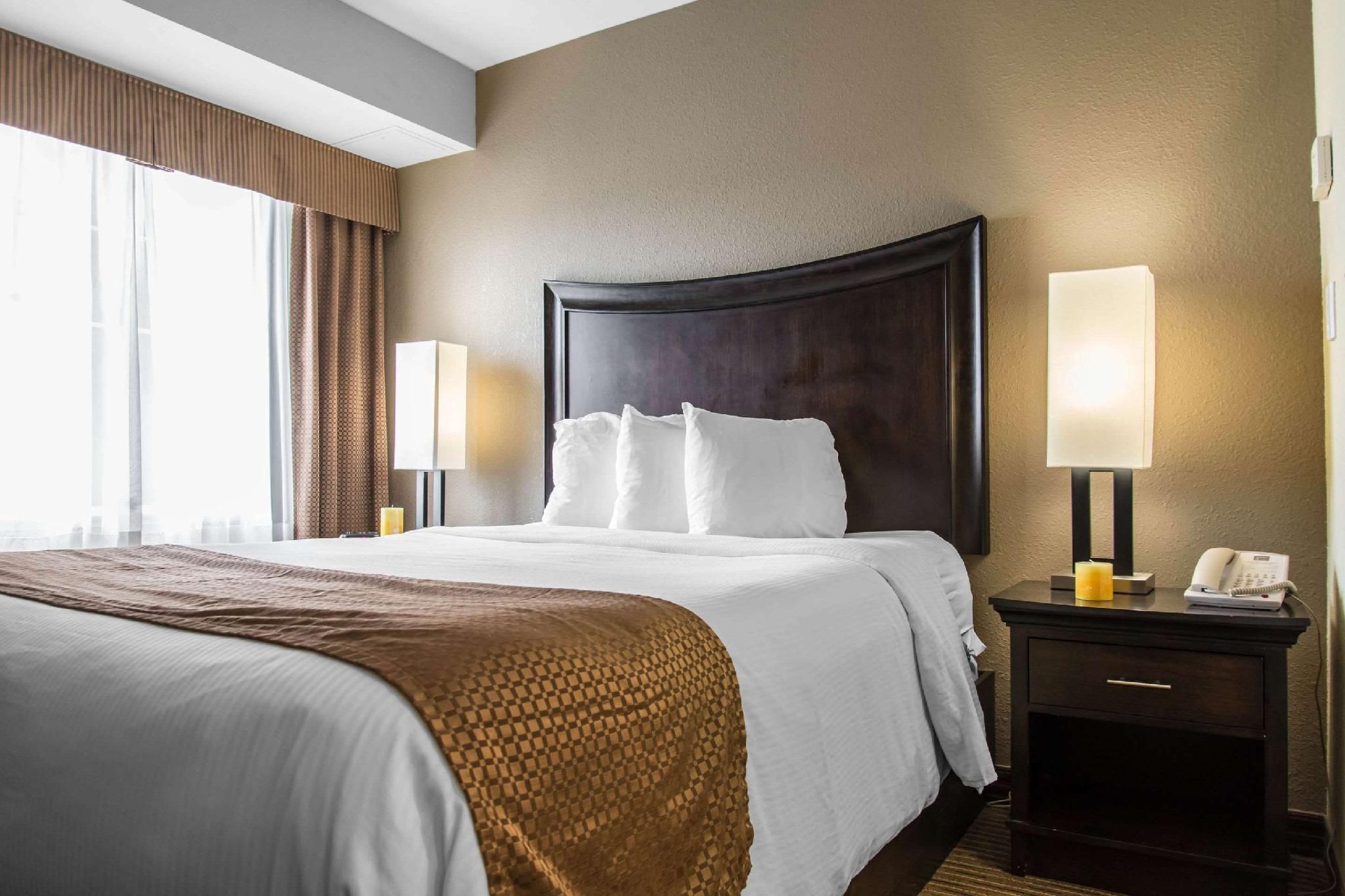 MainStay Suites Winnipeg 1 Queen Bed, Efficiency, Suite, Nonsmoking