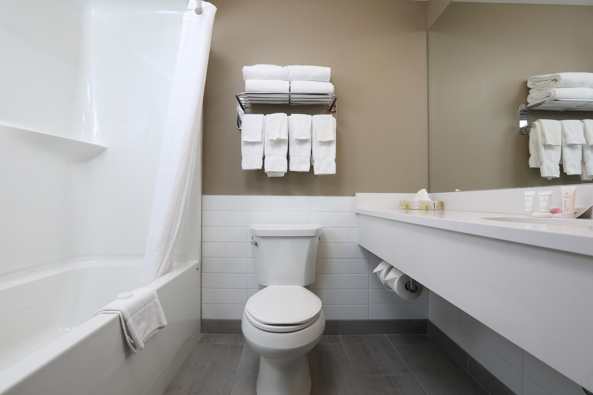 Deluxe Two Queen Room