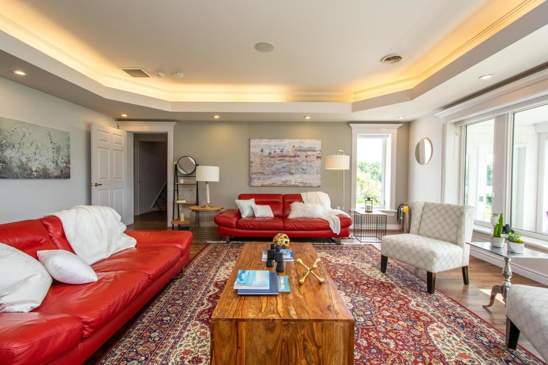 Deluxe Family Room