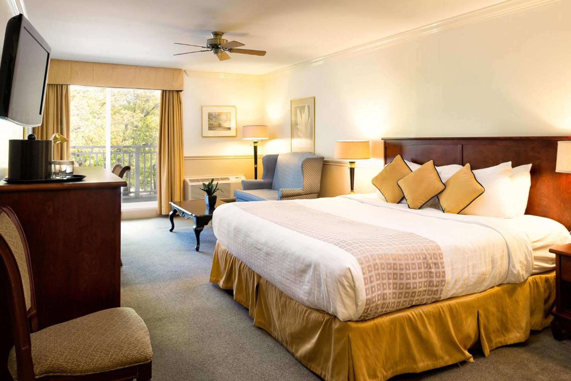 Standard King Room