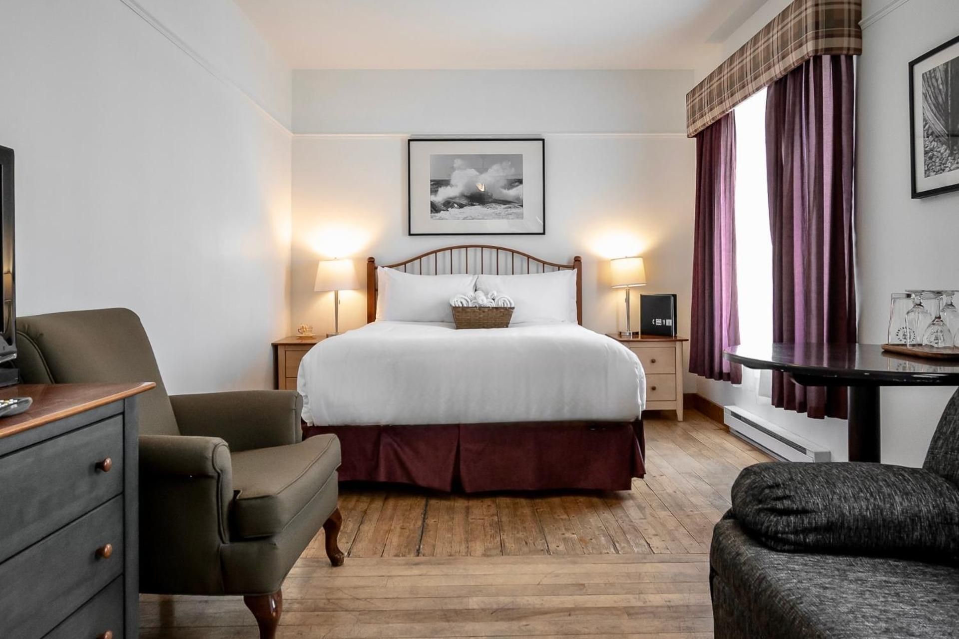 Triple Room with Shared Bathroom