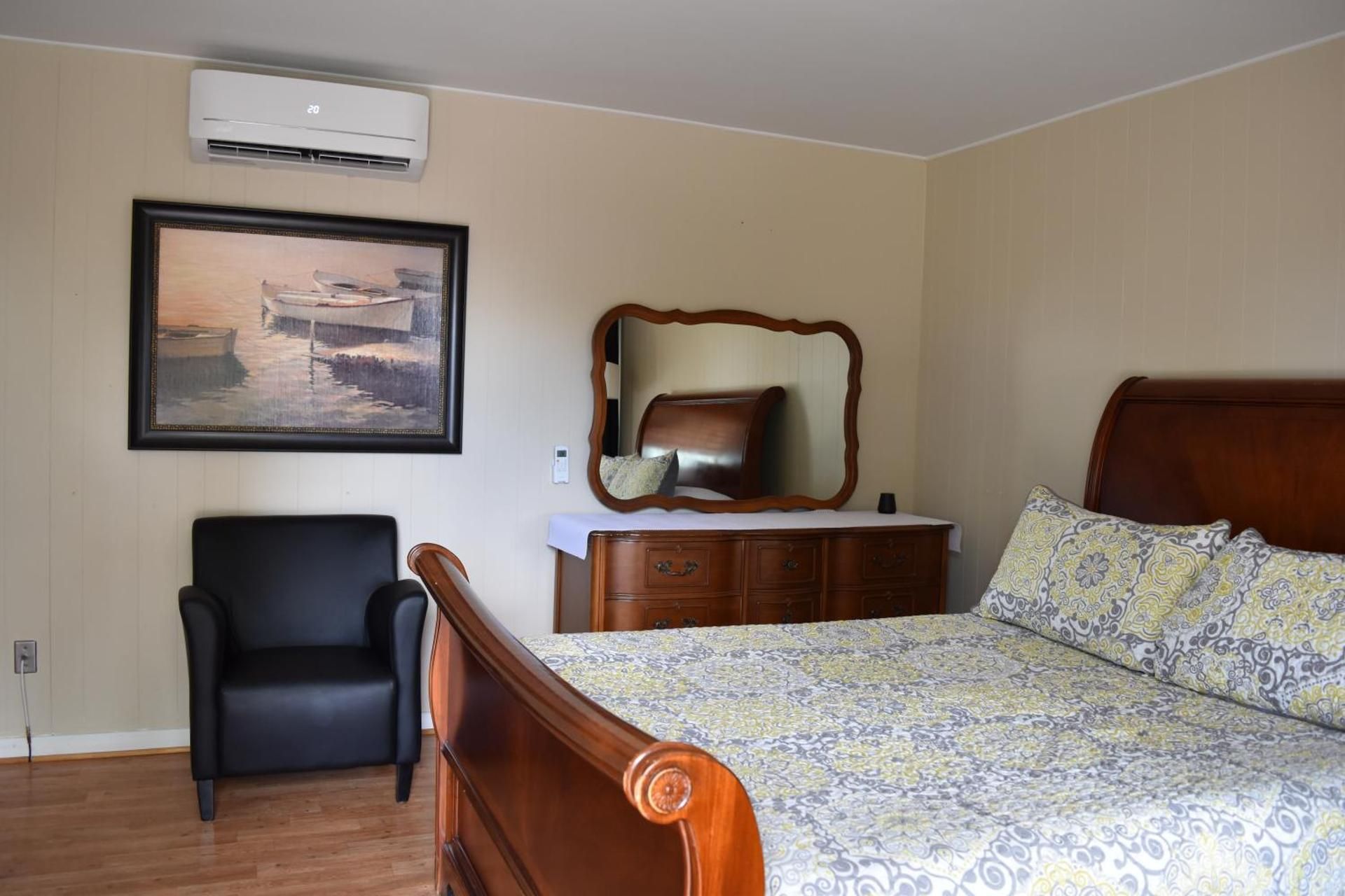 Queen Room with Kitchenette