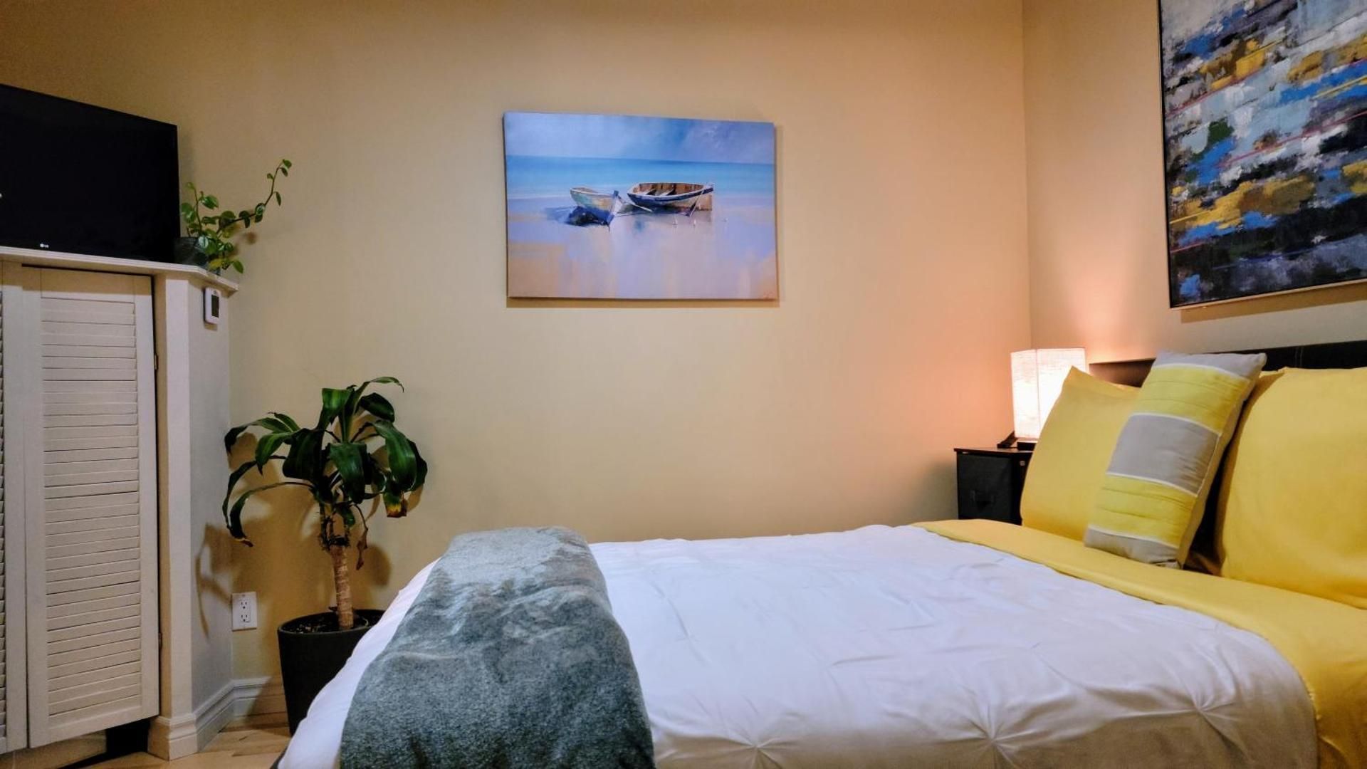Queen Room with Garden View