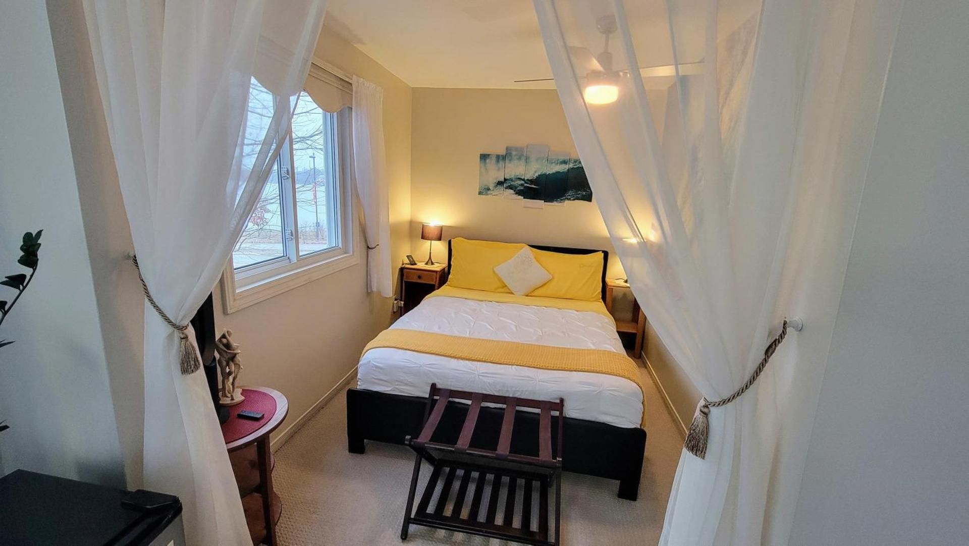 Queen Suite with Sea View
