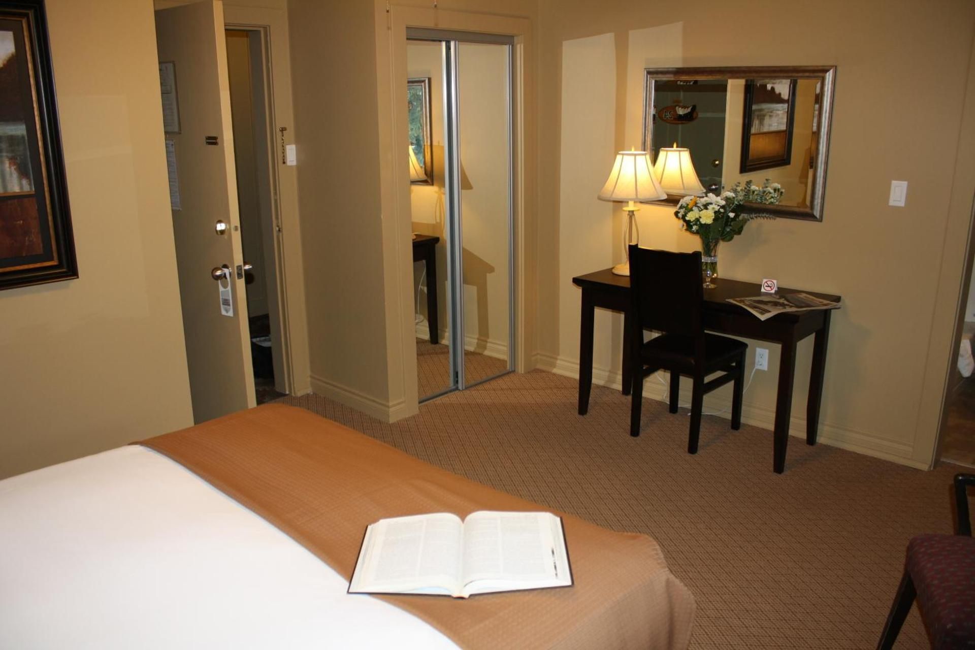 Queen Room with Property View