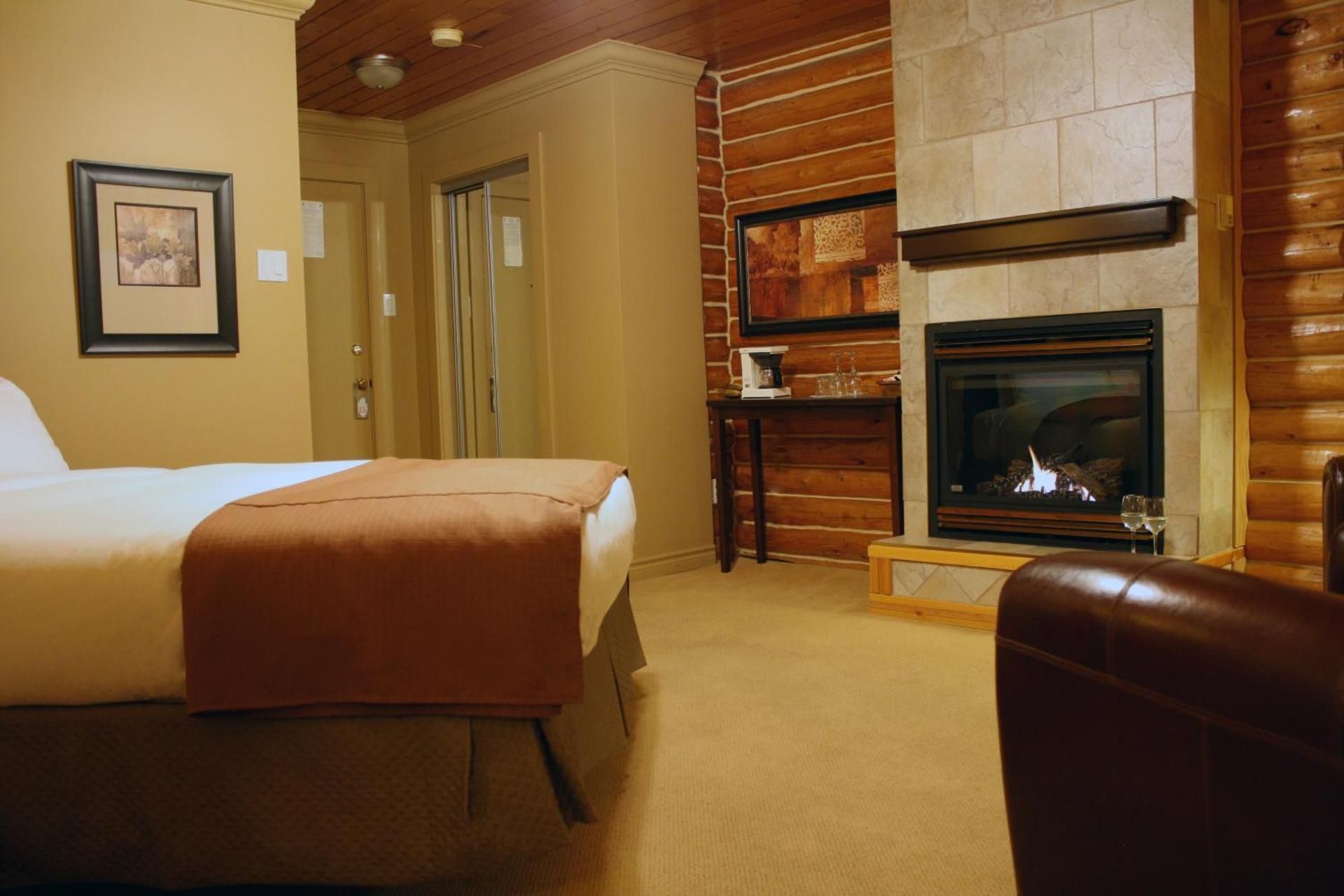 Queen Room with Mountain View