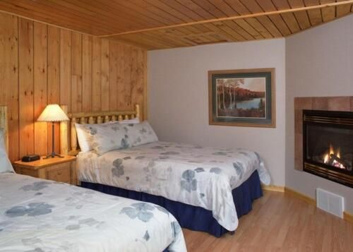 Overlander Mountain Lodge